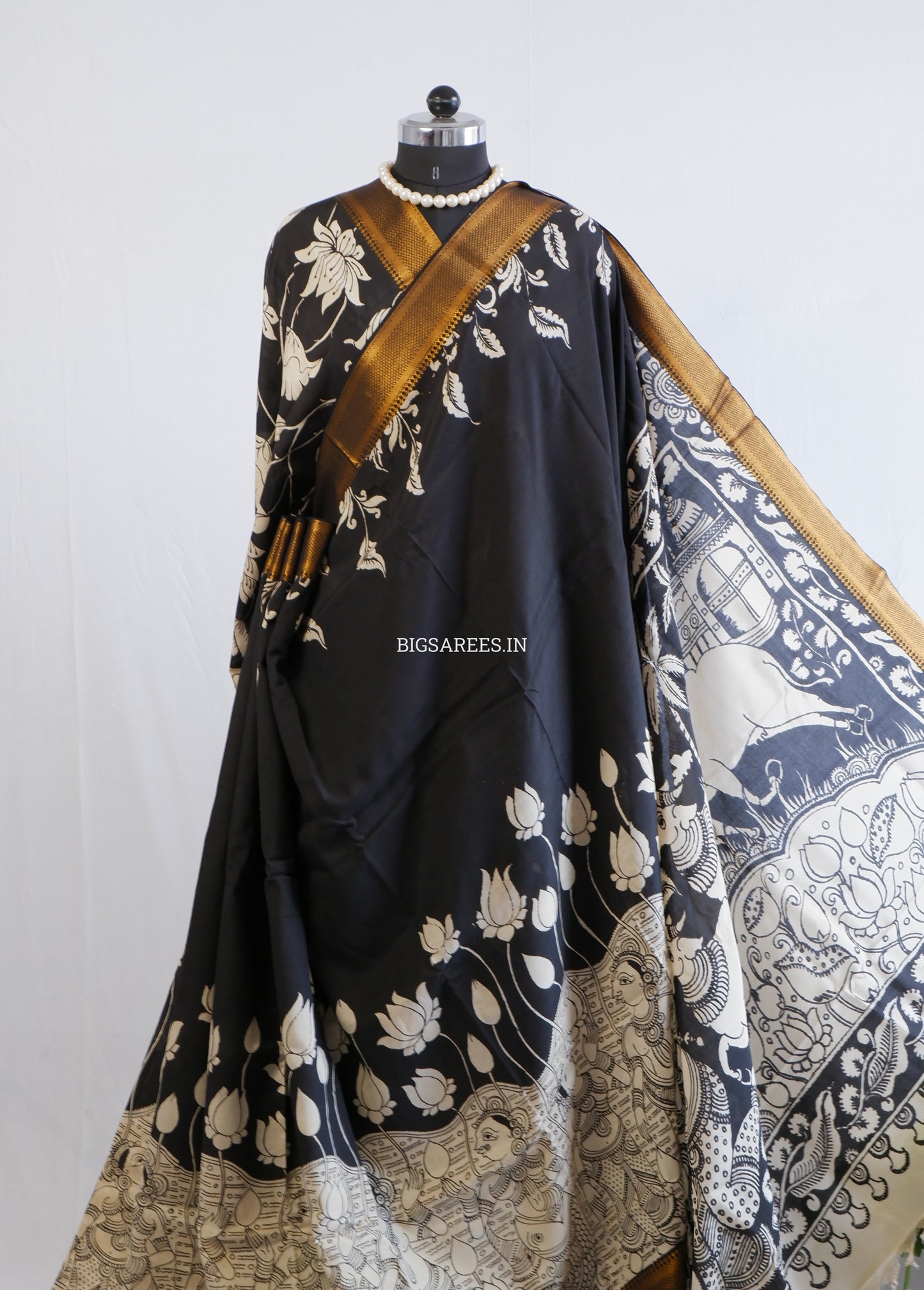 Pen Kalamkari Hand-Painted Saree with Blouse | Mangalgiri Silk | Black & White