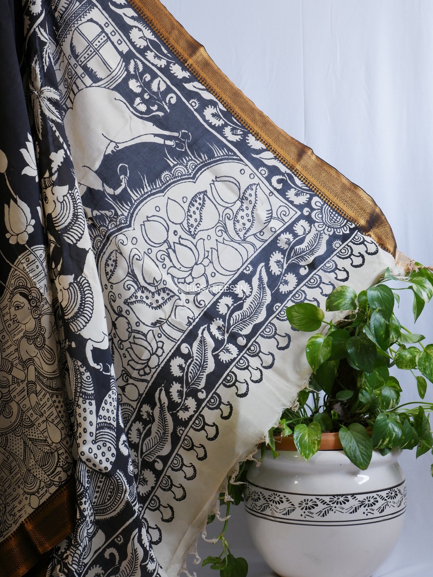 Pen Kalamkari Hand-Painted Saree with Blouse | Mangalgiri Silk | Black & White