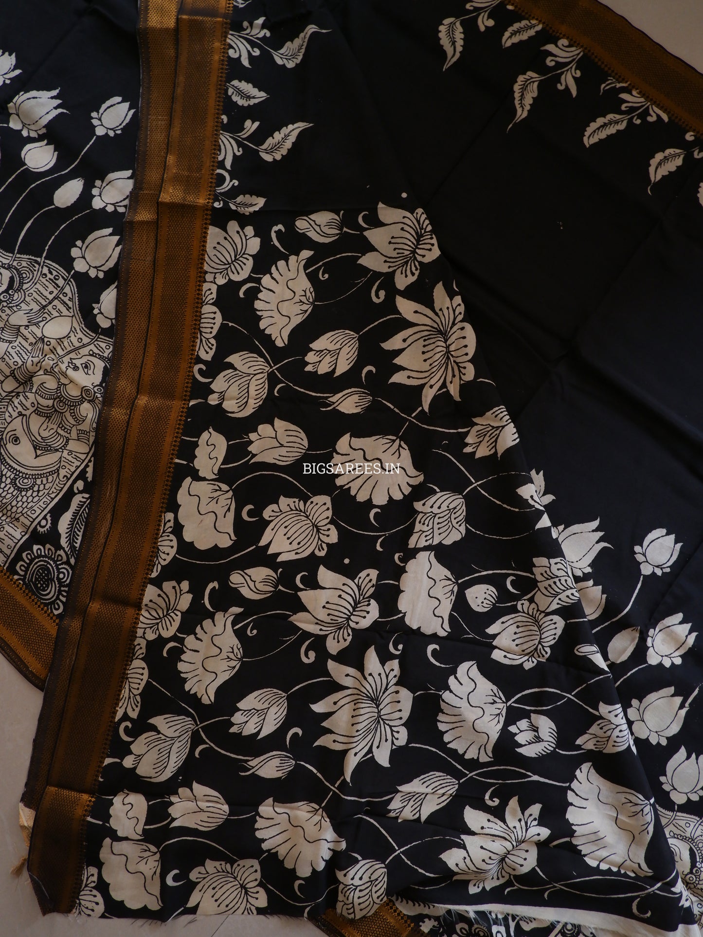 Pen Kalamkari Hand-Painted Saree with Blouse | Mangalgiri Silk | Black & White