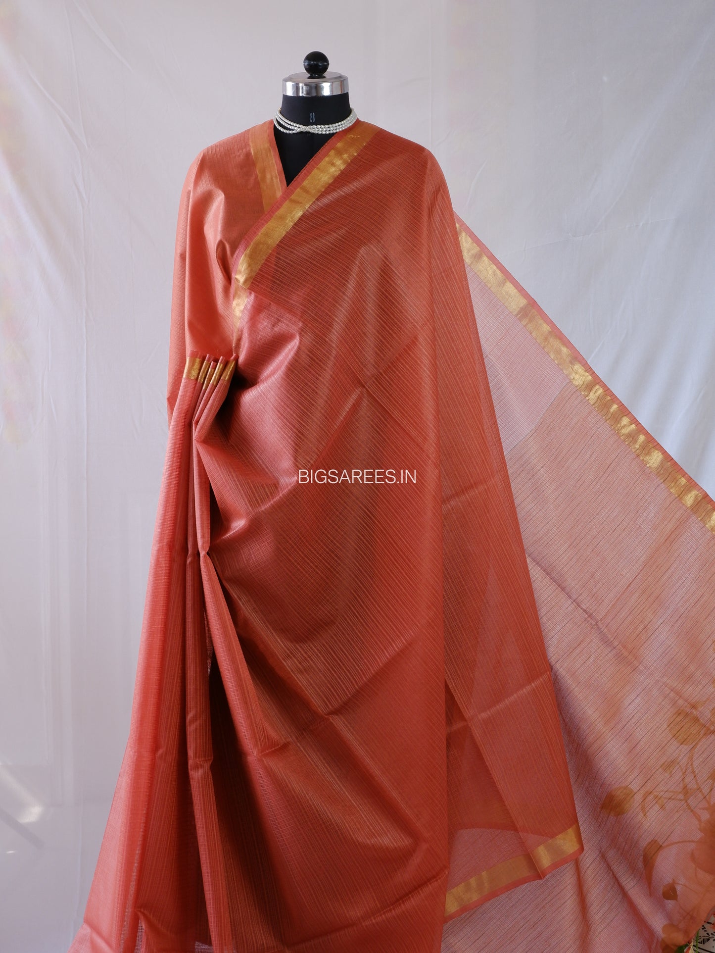 Beautifully crafted Jaishree silk Blend Saree |