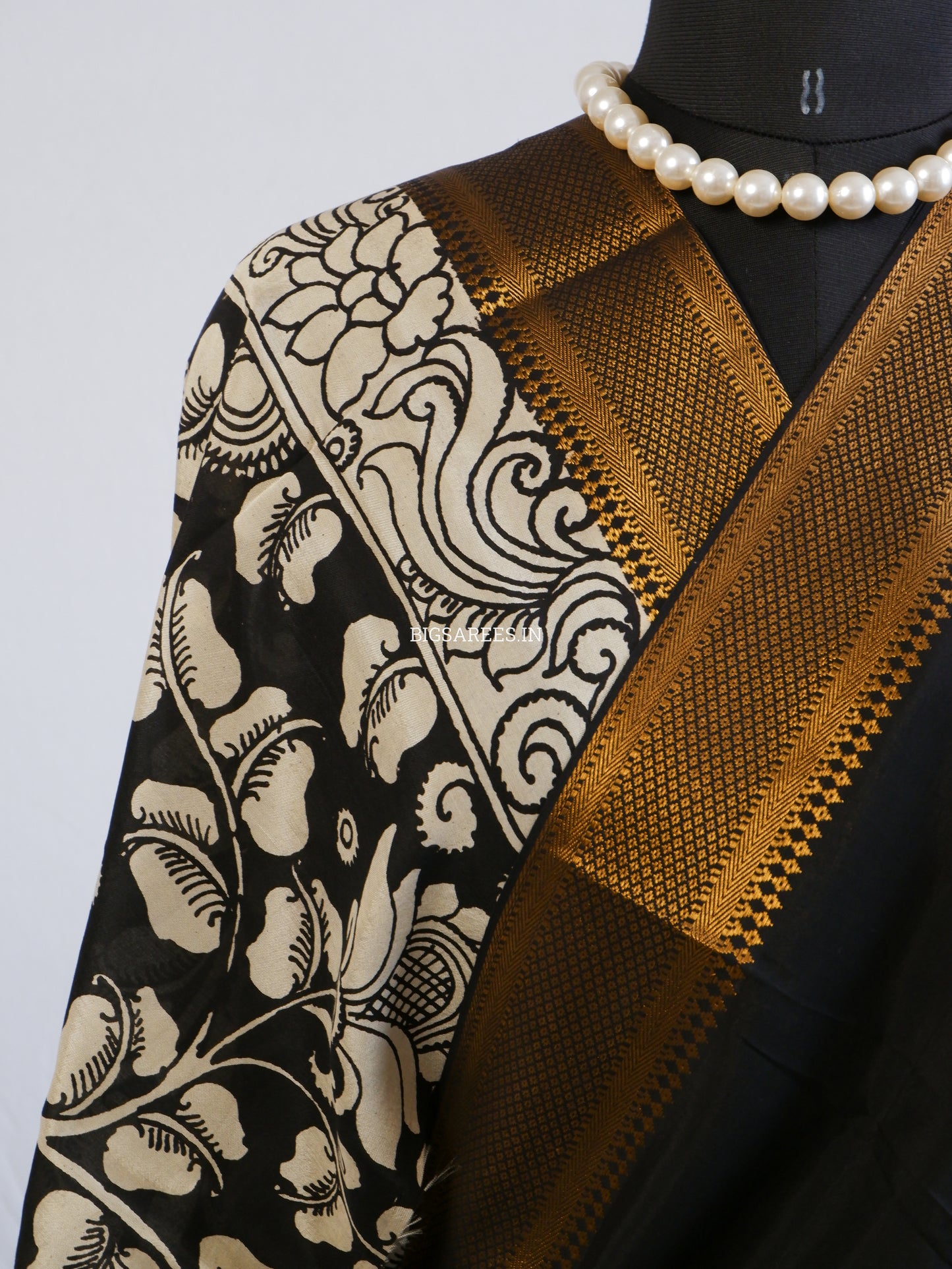 Pen Kalamkari Hand-Painted Saree with Blouse | Mangalgiri Silk | Black & White