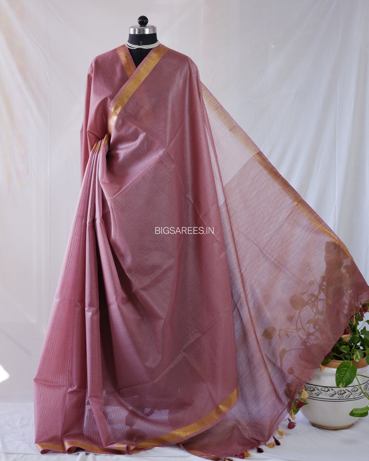 Beautifully crafted Jaishree silk Blend Saree |