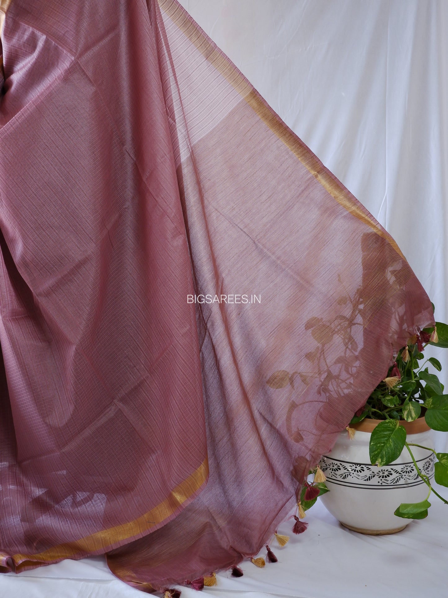Beautifully crafted Jaishree silk Blend Saree |