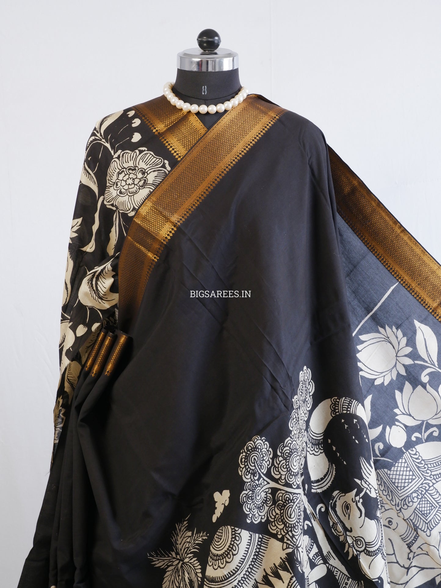 Pen Kalamkari Hand-Painted Saree with Blouse | Mangalgiri Silk | Black & White