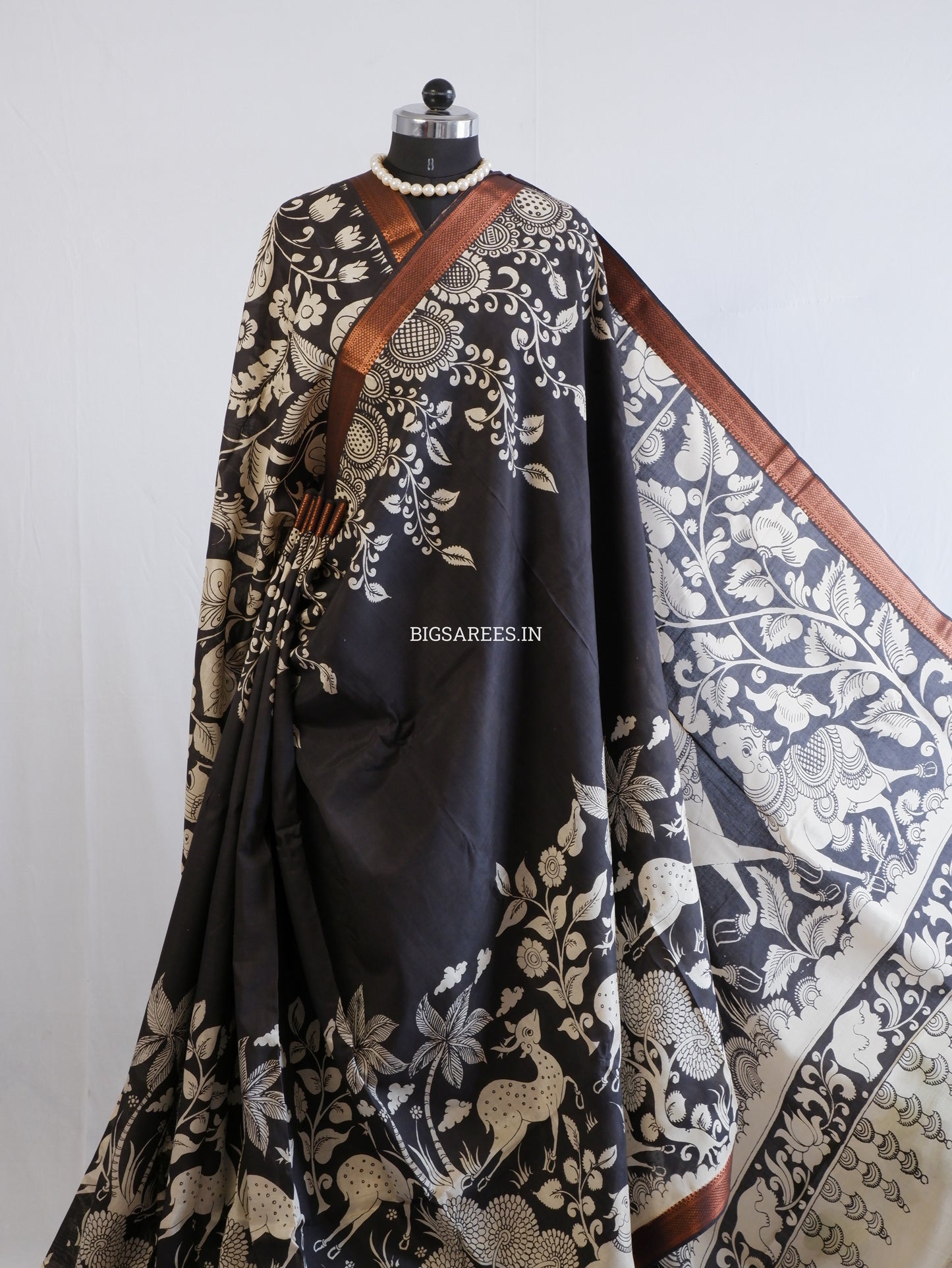 Pen Kalamkari Hand-Painted Saree with Blouse | Mangalgiri Silk | Black & White
