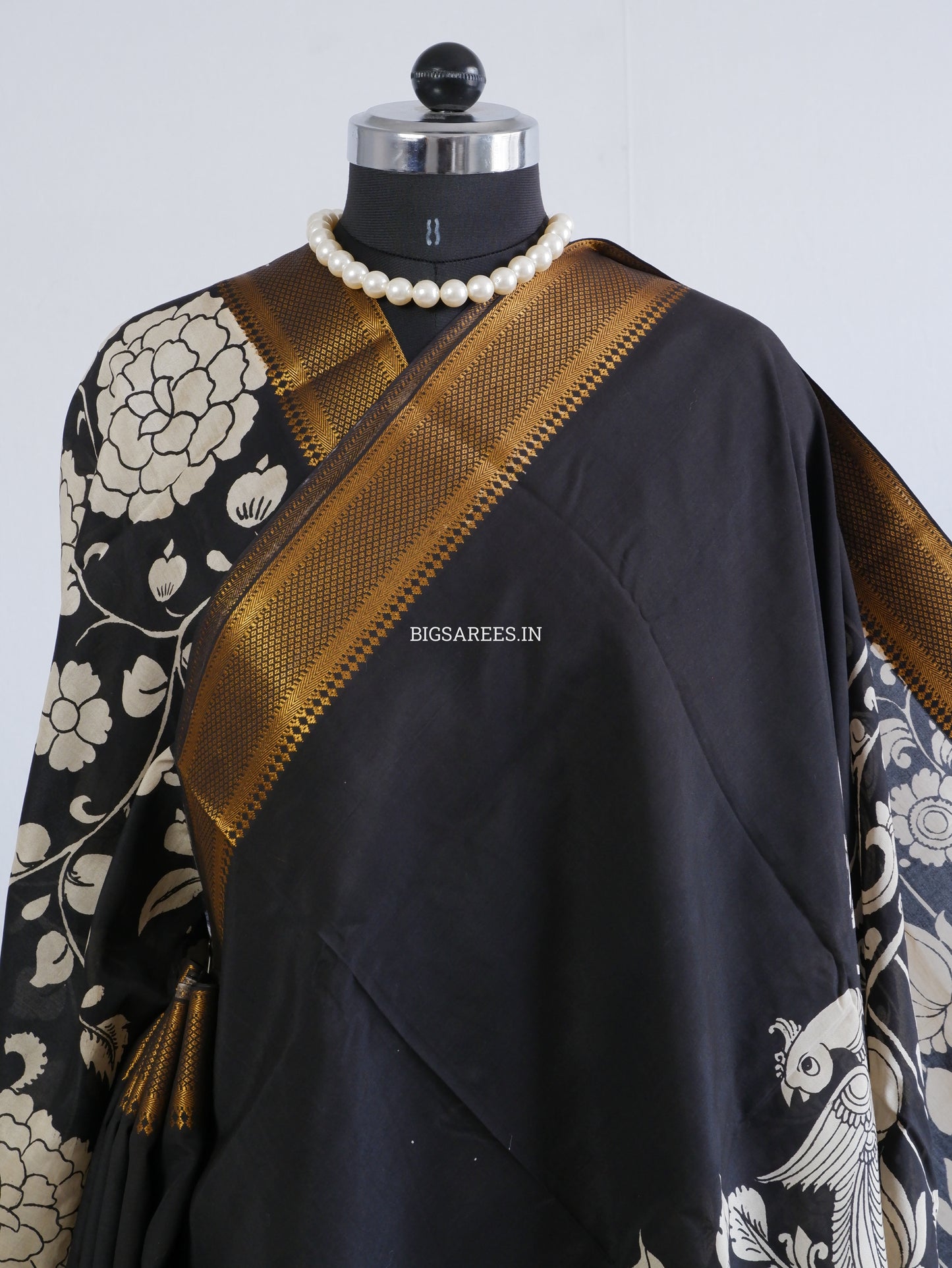 Pen Kalamkari Hand-Painted Saree with Blouse | Mangalgiri Silk | Black & White