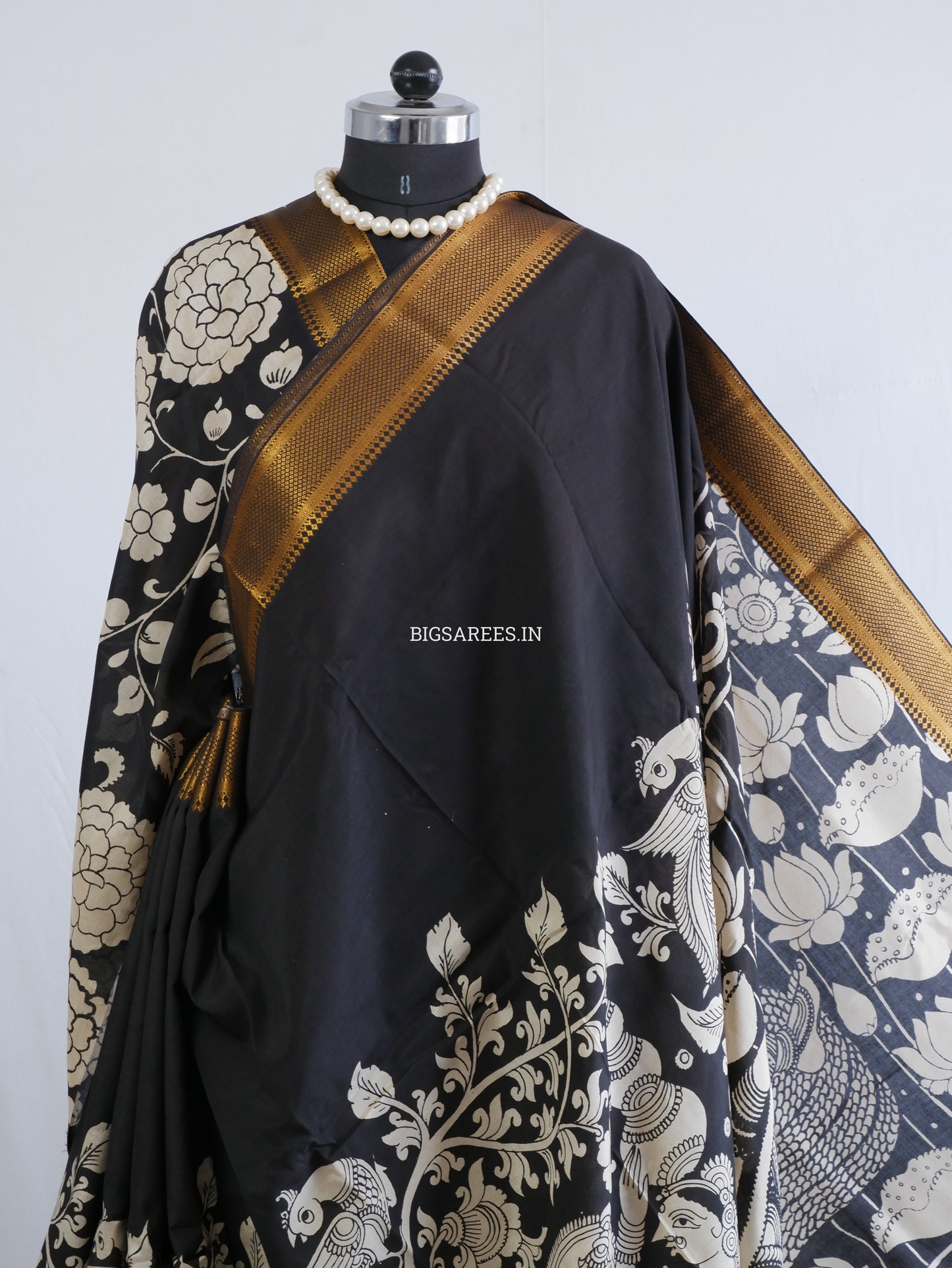 Pen Kalamkari Hand-Painted Saree with Blouse | Mangalgiri Silk | Black & White