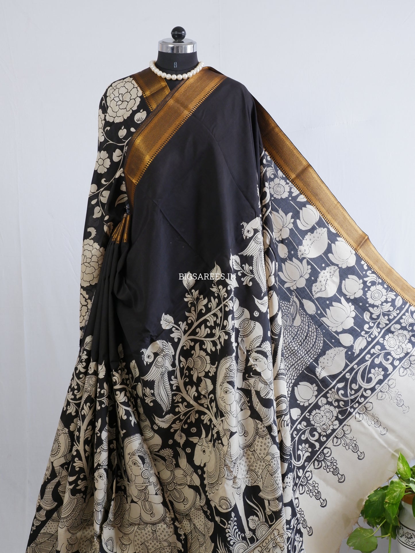 Pen Kalamkari Hand-Painted Saree with Blouse | Mangalgiri Silk | Black & White