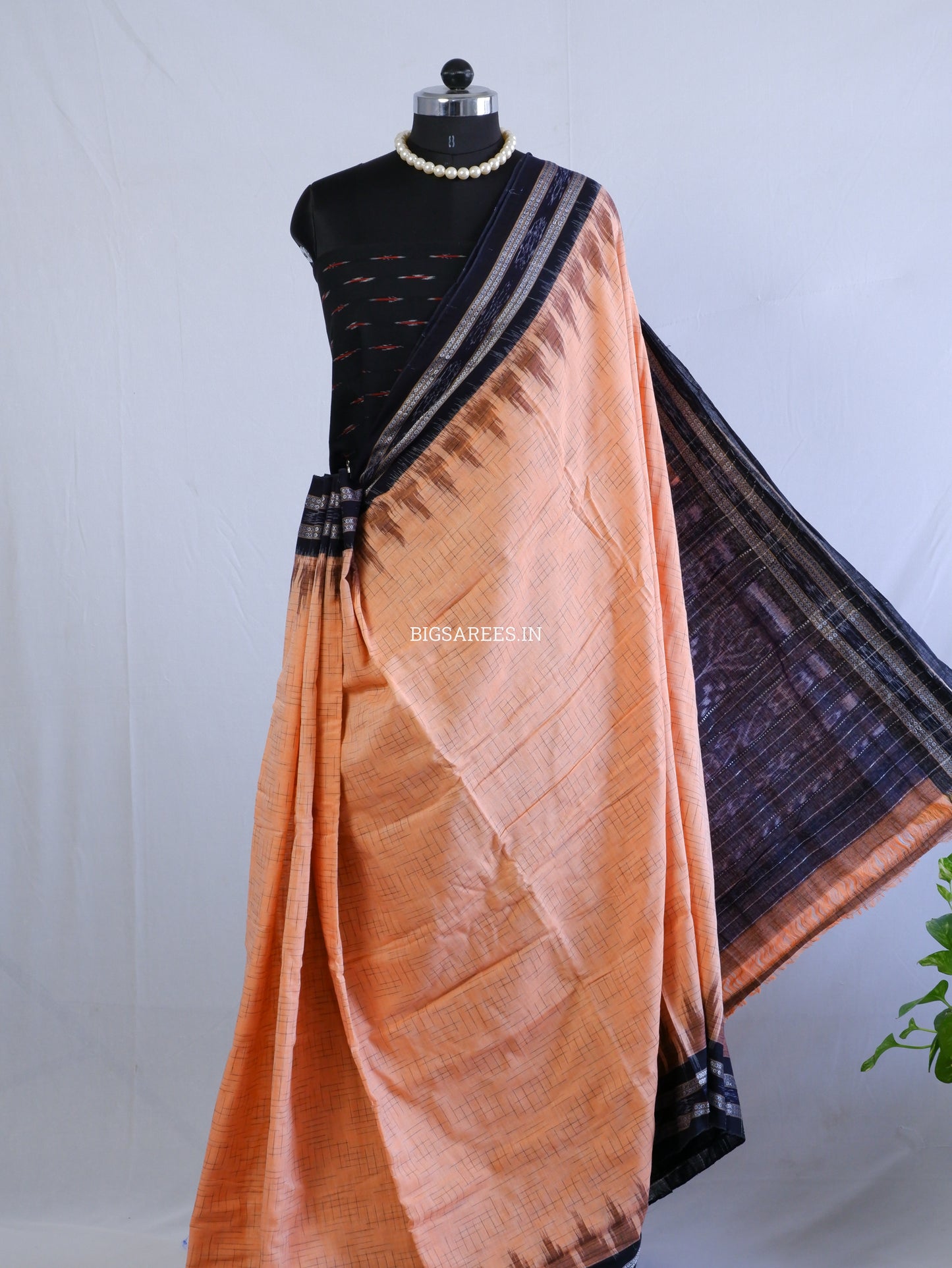 Sambalpuri Ikat Handwoven Saree | Cotton | Pale Orange