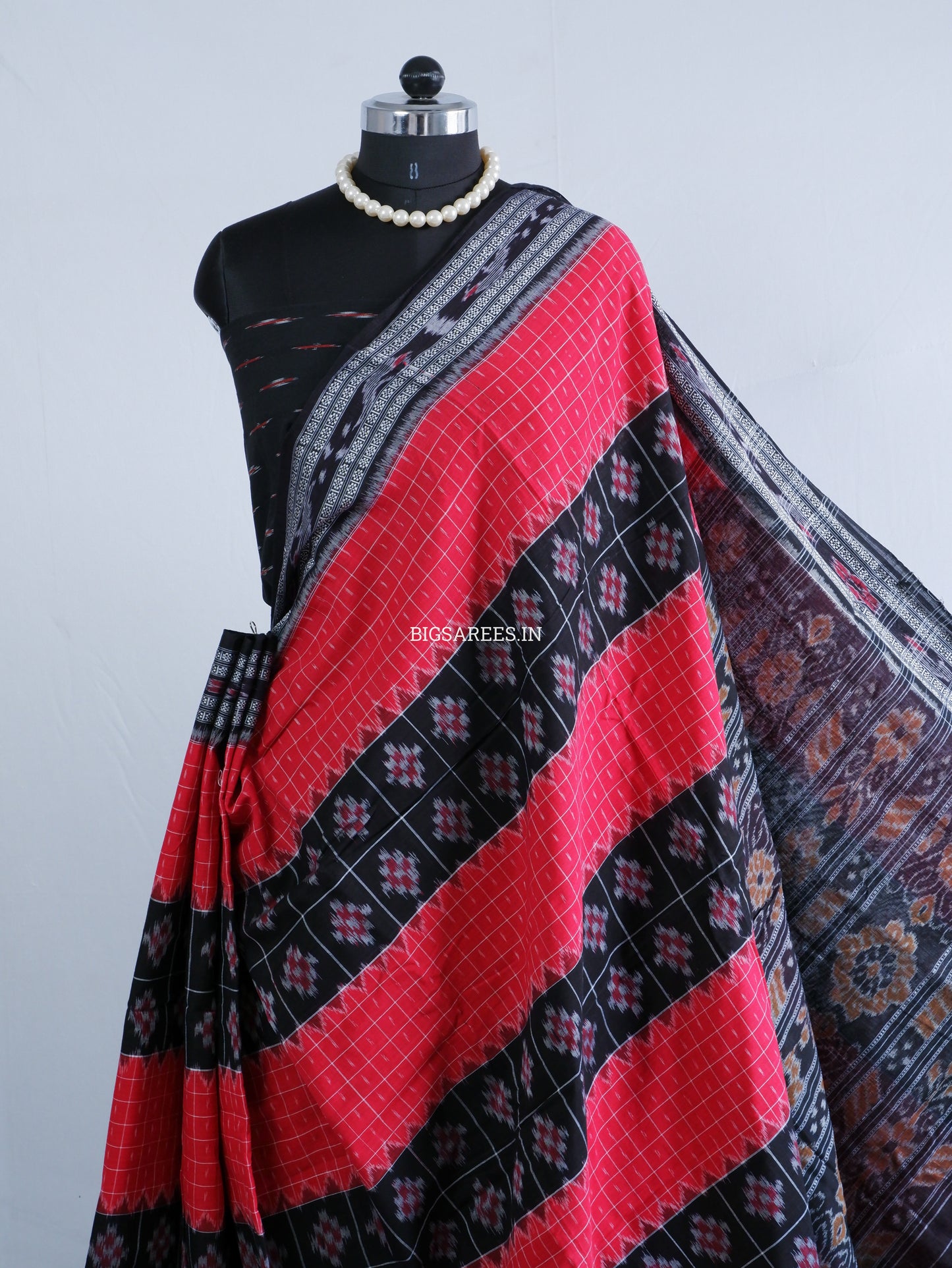 Sambalpuri Ikat Handwoven Saree | Cotton | Red/Black