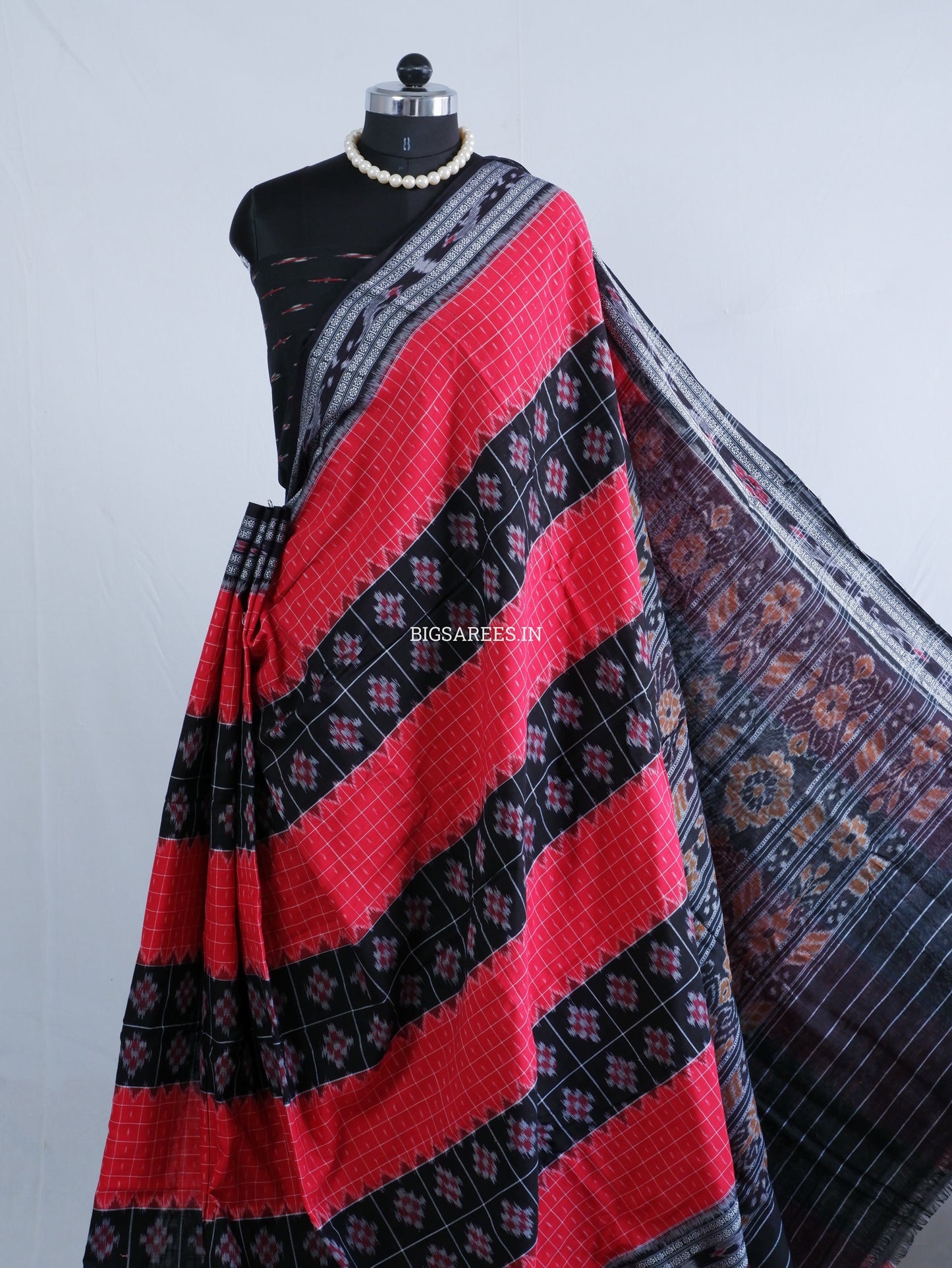 Sambalpuri Ikat Handwoven Saree | Cotton | Red/Black
