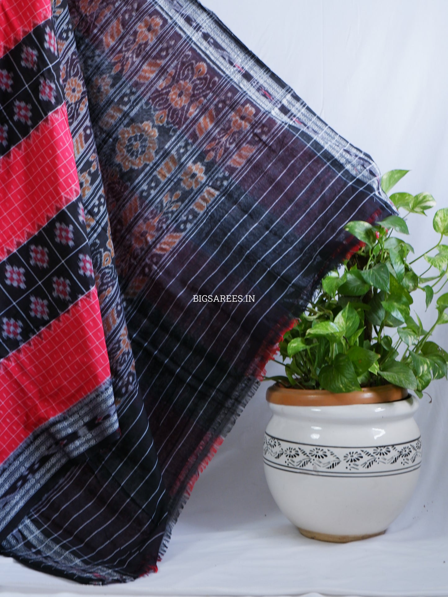 Sambalpuri Ikat Handwoven Saree | Cotton | Red/Black
