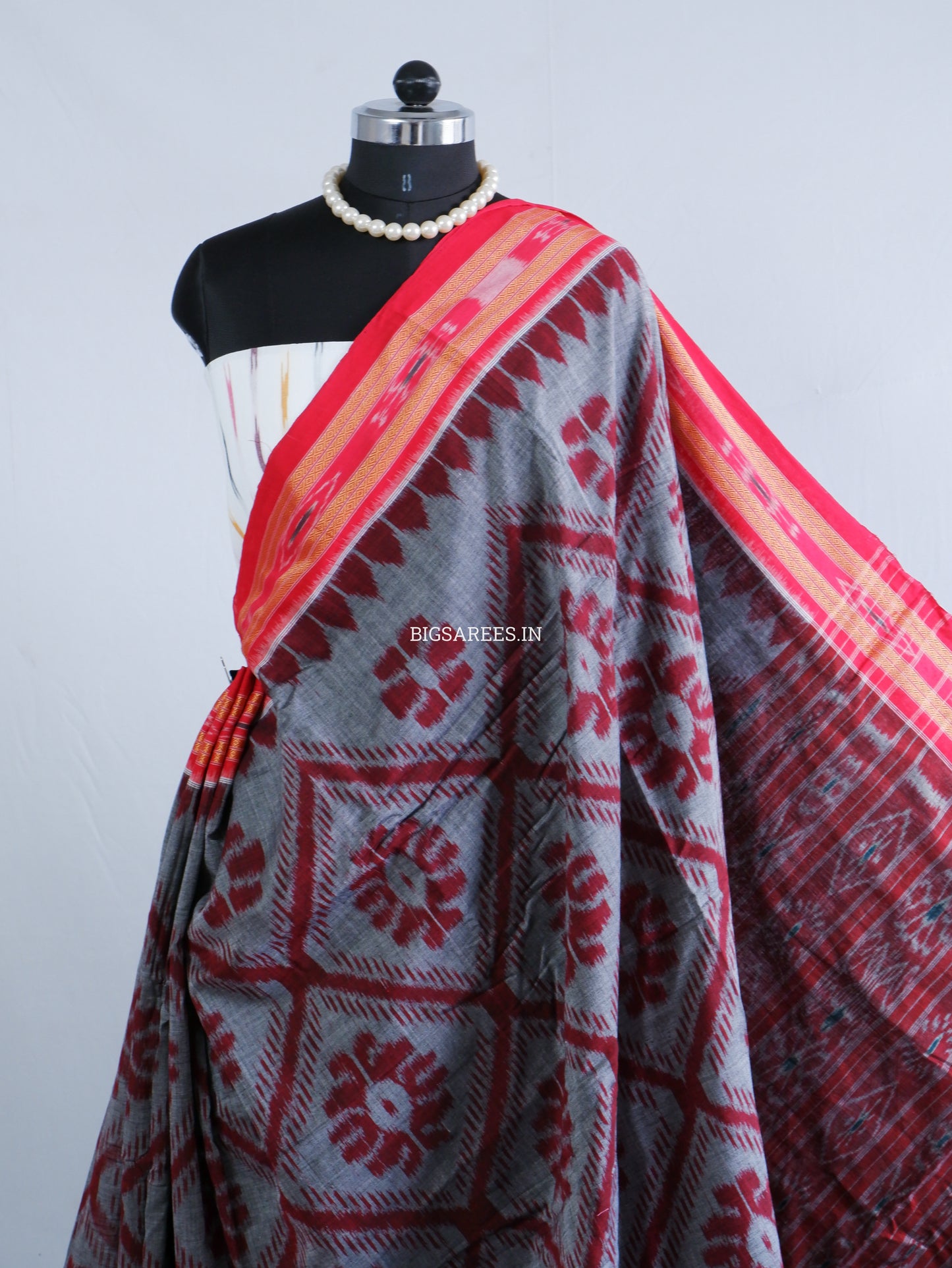 Sambalpuri Ikat Handwoven Saree | Cotton | Grey