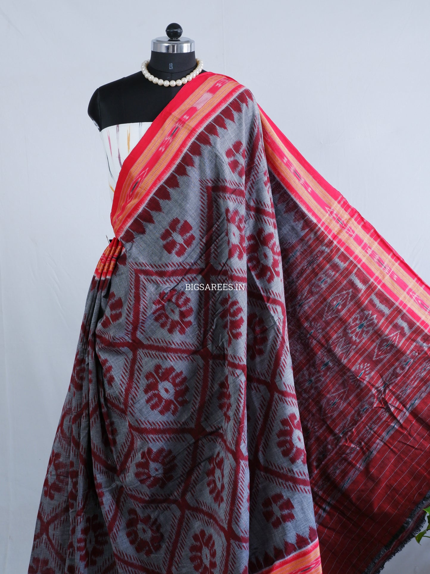 Sambalpuri Ikat Handwoven Saree | Cotton | Grey