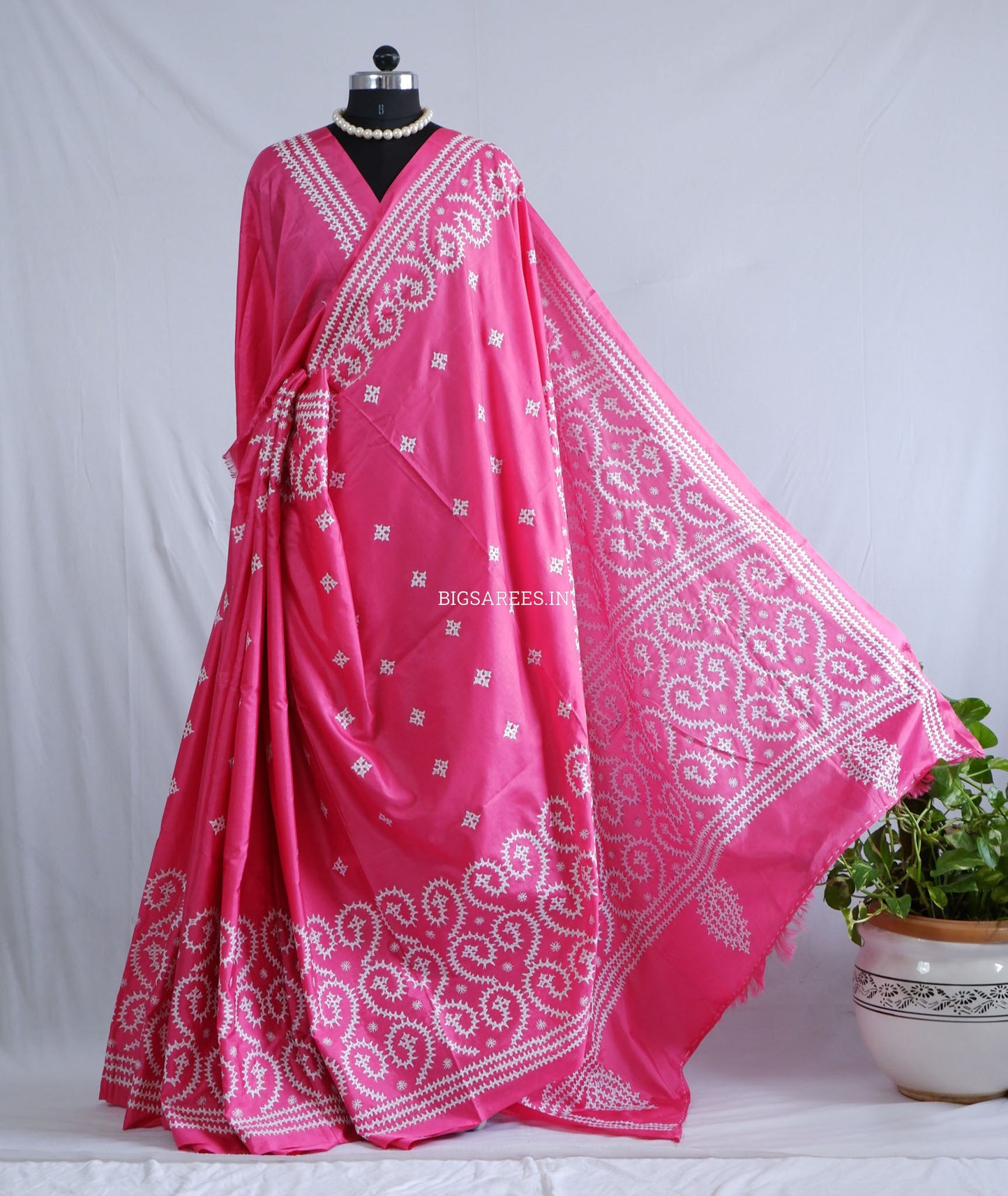 Kutchi/Gujarati Hand Embroidered Saree  | Blended Bangalore Silk / Art Silk | Pink