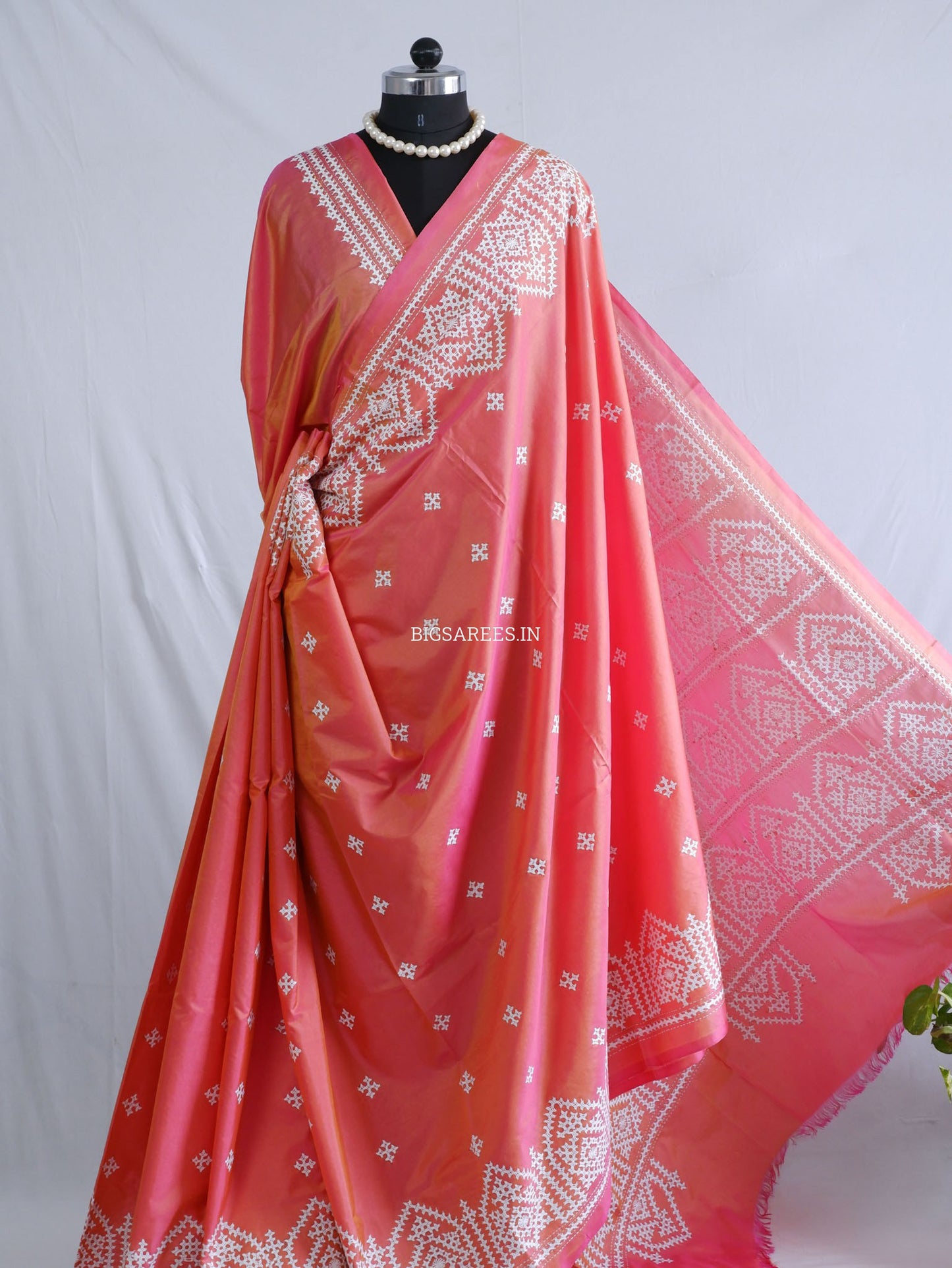 Kutchi/Gujarati Hand Embroidered Saree  | Blended Bangalore Silk / Art Silk | Carrot Pink (Dual Tone)