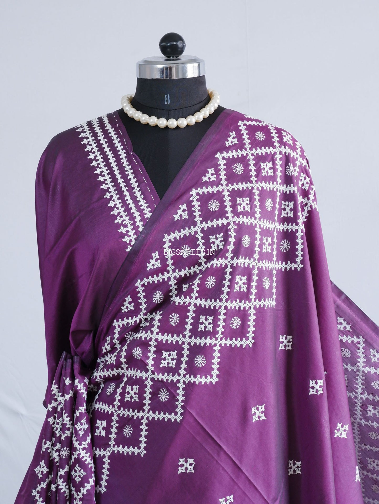 Kutchi/Gujarati Hand Embroidered Saree  | Blended Bangalore Silk / Art Silk | Purple
