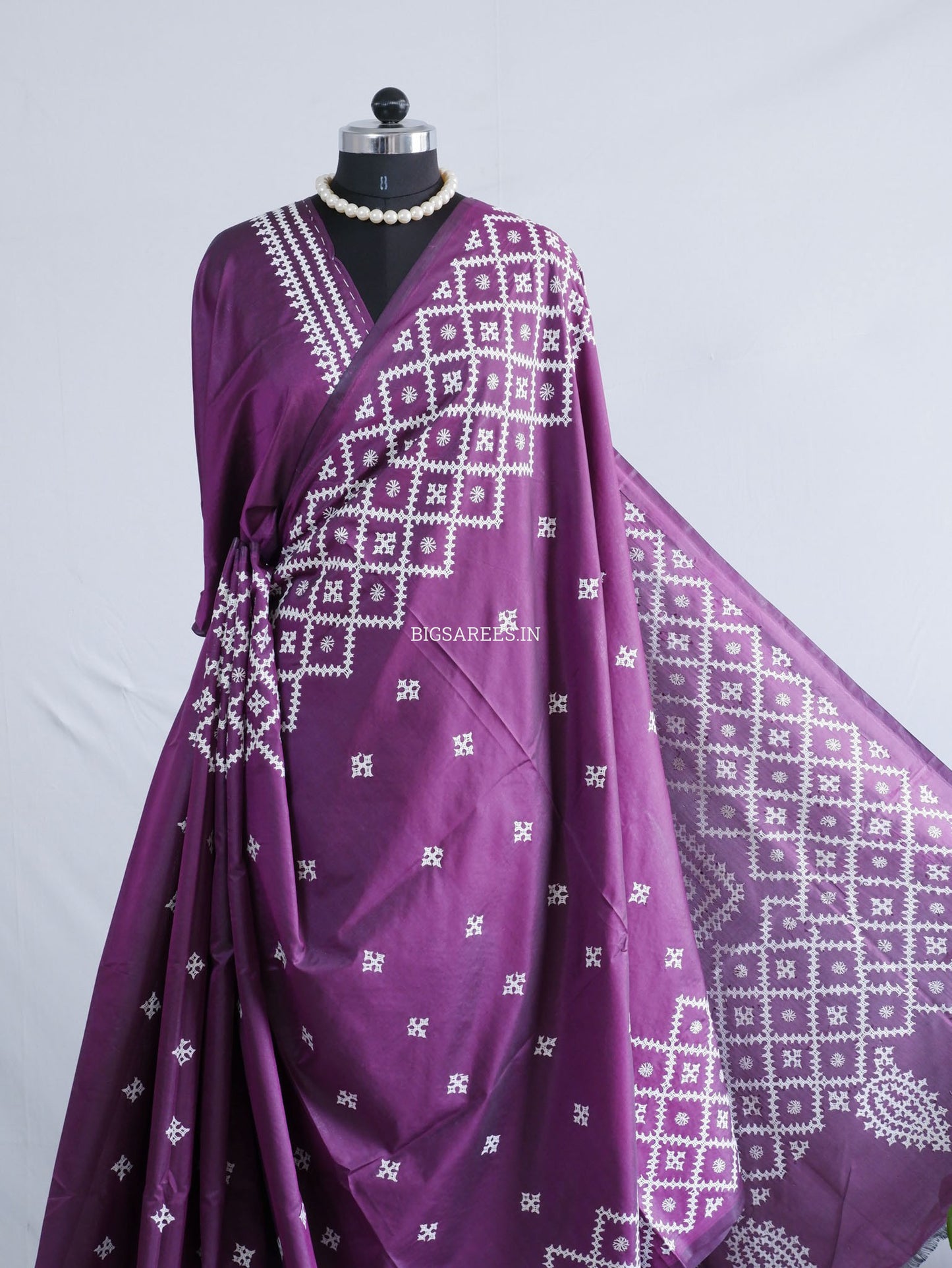 Kutchi/Gujarati Hand Embroidered Saree  | Blended Bangalore Silk / Art Silk | Purple
