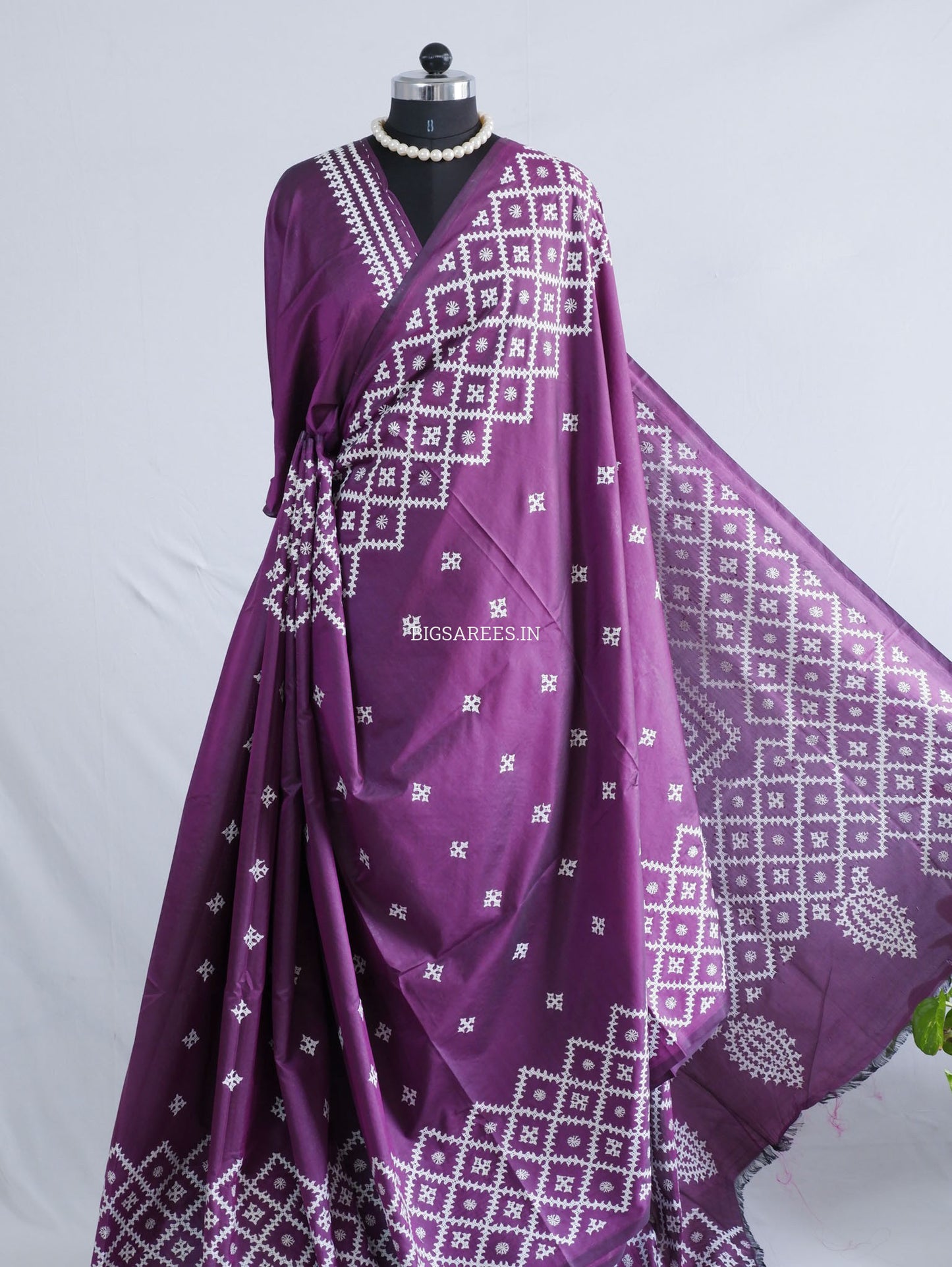 Kutchi/Gujarati Hand Embroidered Saree  | Blended Bangalore Silk / Art Silk | Purple