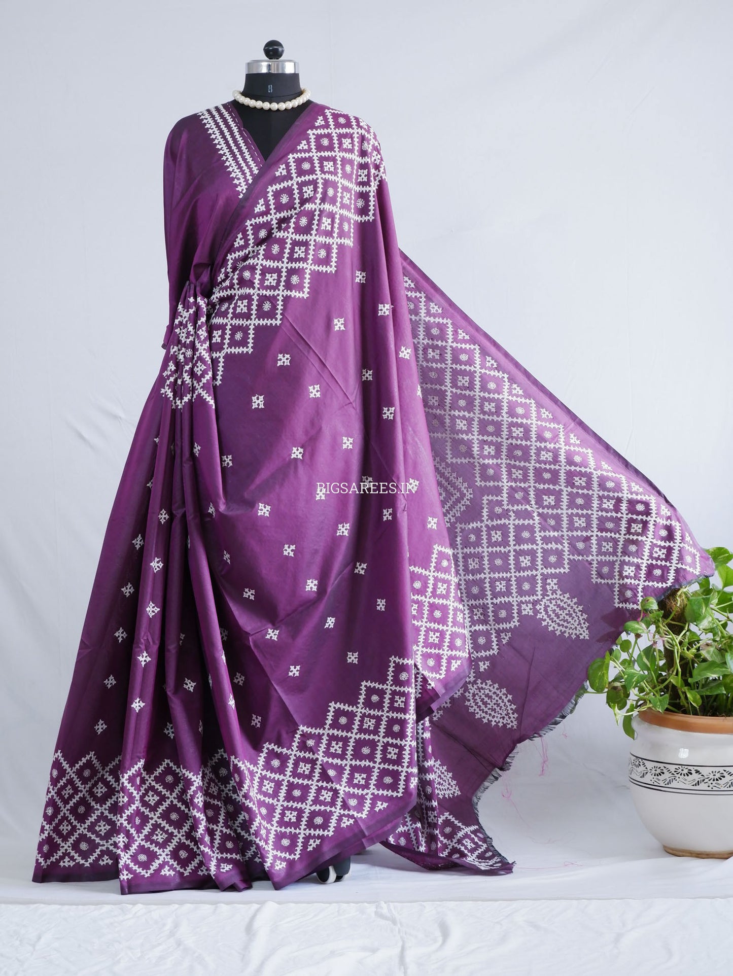 Kutchi/Gujarati Hand Embroidered Saree  | Blended Bangalore Silk / Art Silk | Purple