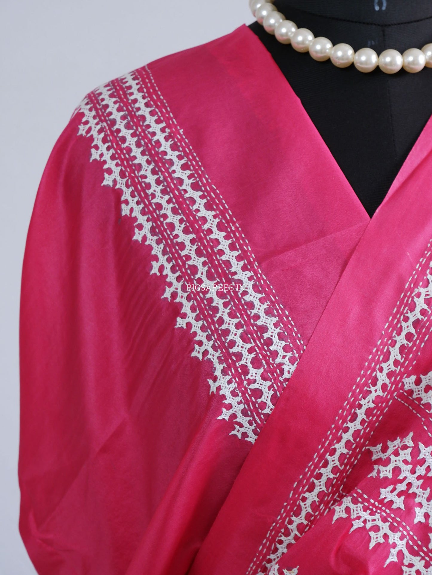 Kutchi/Gujarati Hand Embroidered Saree  | Blended Bangalore Silk / Art Silk | Pink