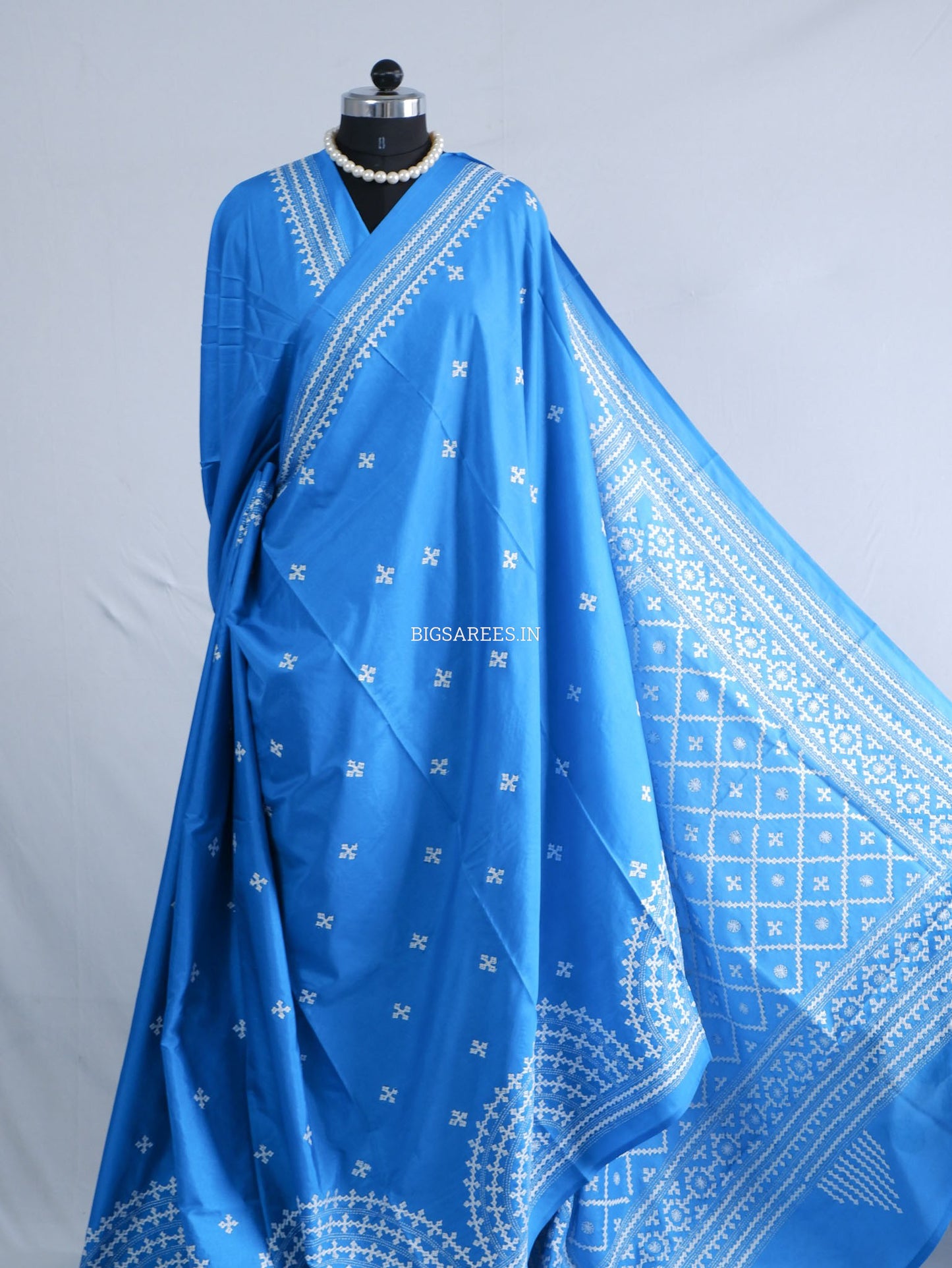 Kutchi/Gujarati Hand Embroidered Saree  | Blended Bangalore Silk / Art Silk | Royal Blue