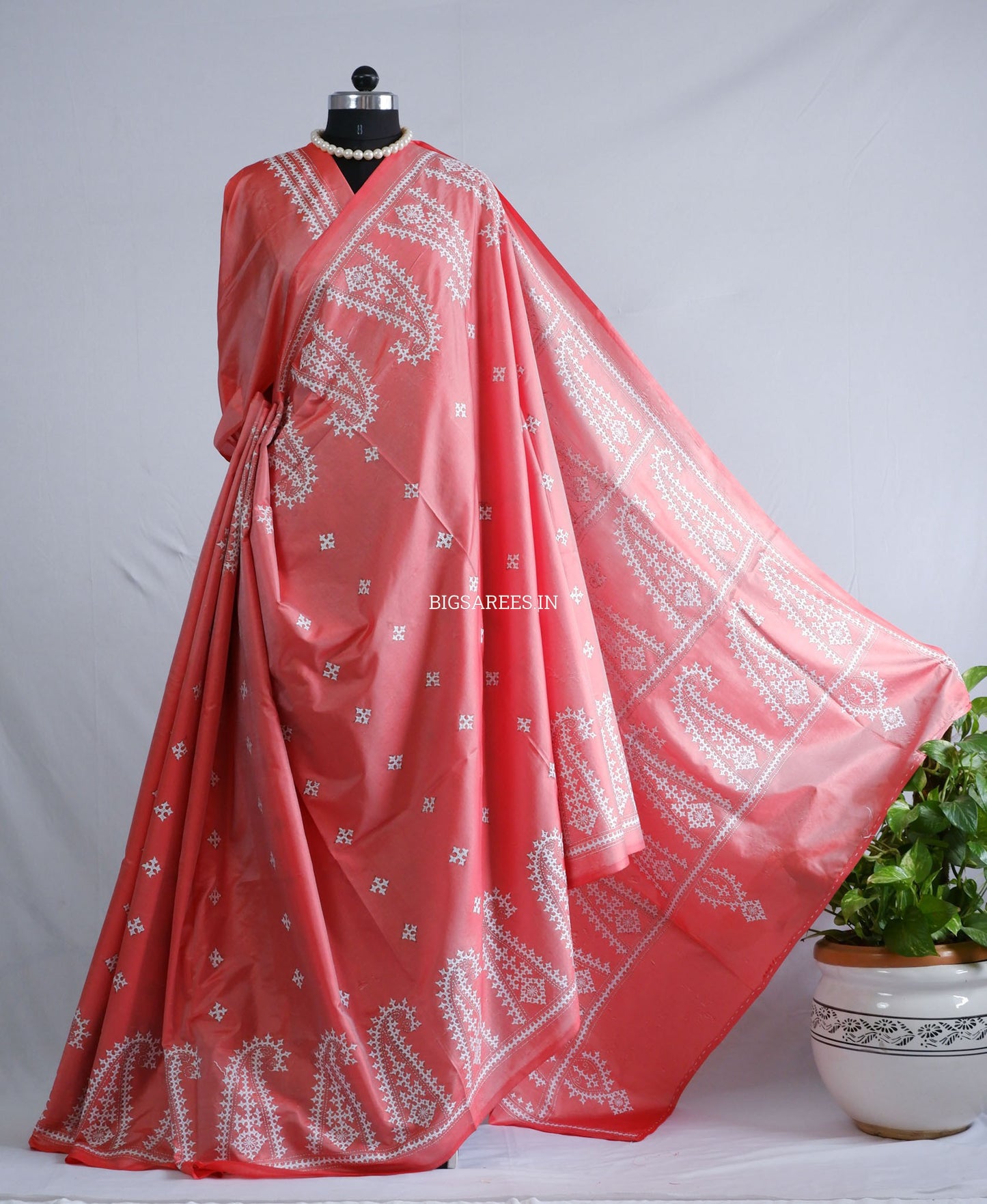 Kutchi/Gujarati Hand Embroidered Saree  | Blended Bangalore Silk / Art Silk | Cherry Pink (Dual Tone)