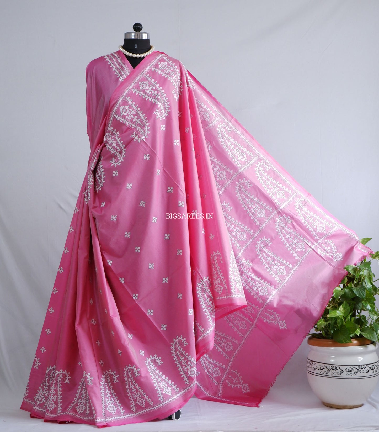Kutchi/Gujarati Hand Embroidered Saree  | Blended Bangalore Silk / Art Silk | Light Pink