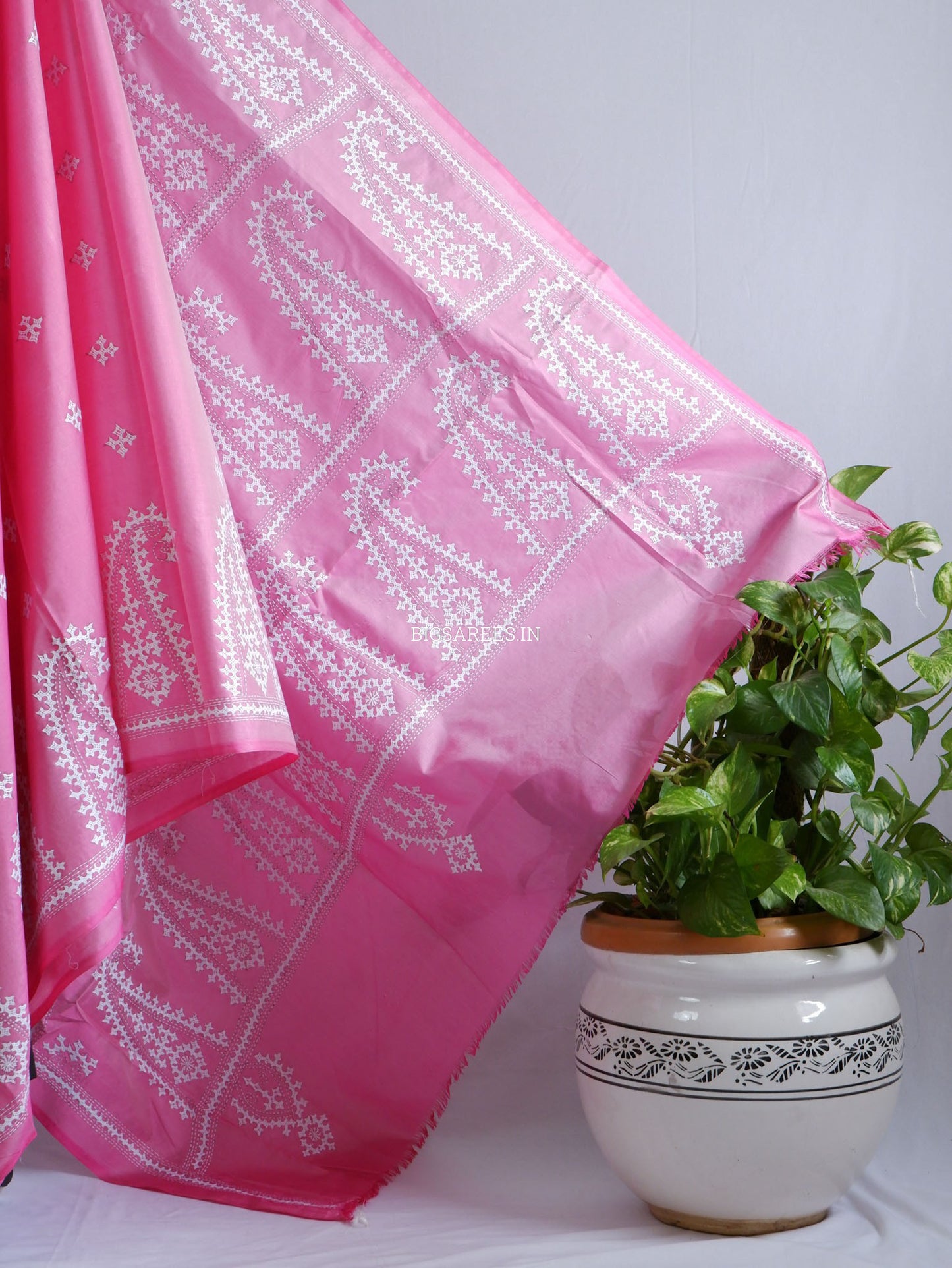 Kutchi/Gujarati Hand Embroidered Saree  | Blended Bangalore Silk / Art Silk | Light Pink