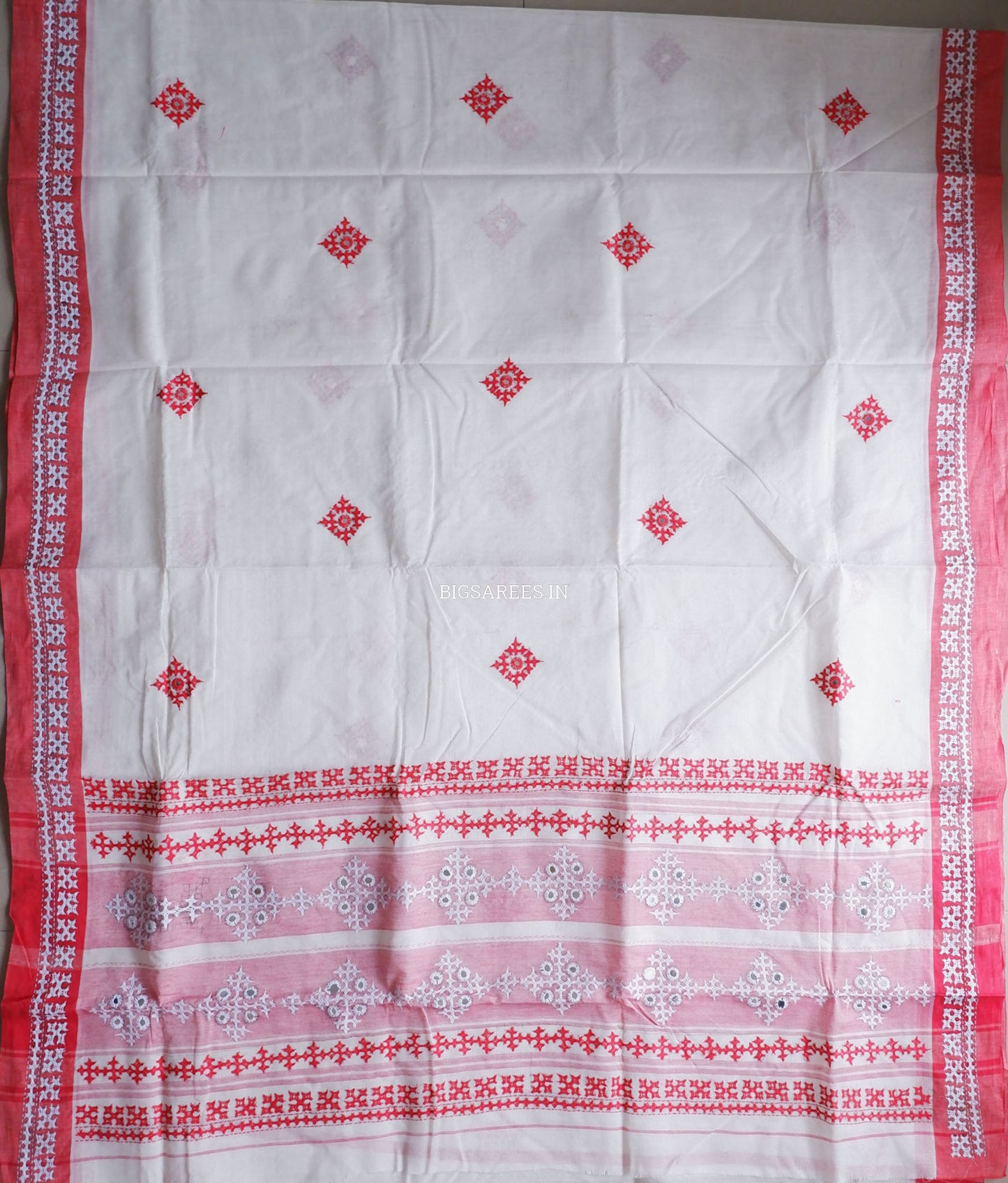 Kutchi Hand-Embroidered Saree with Blouse Piece | Dhonekhali Cotton | White/Red