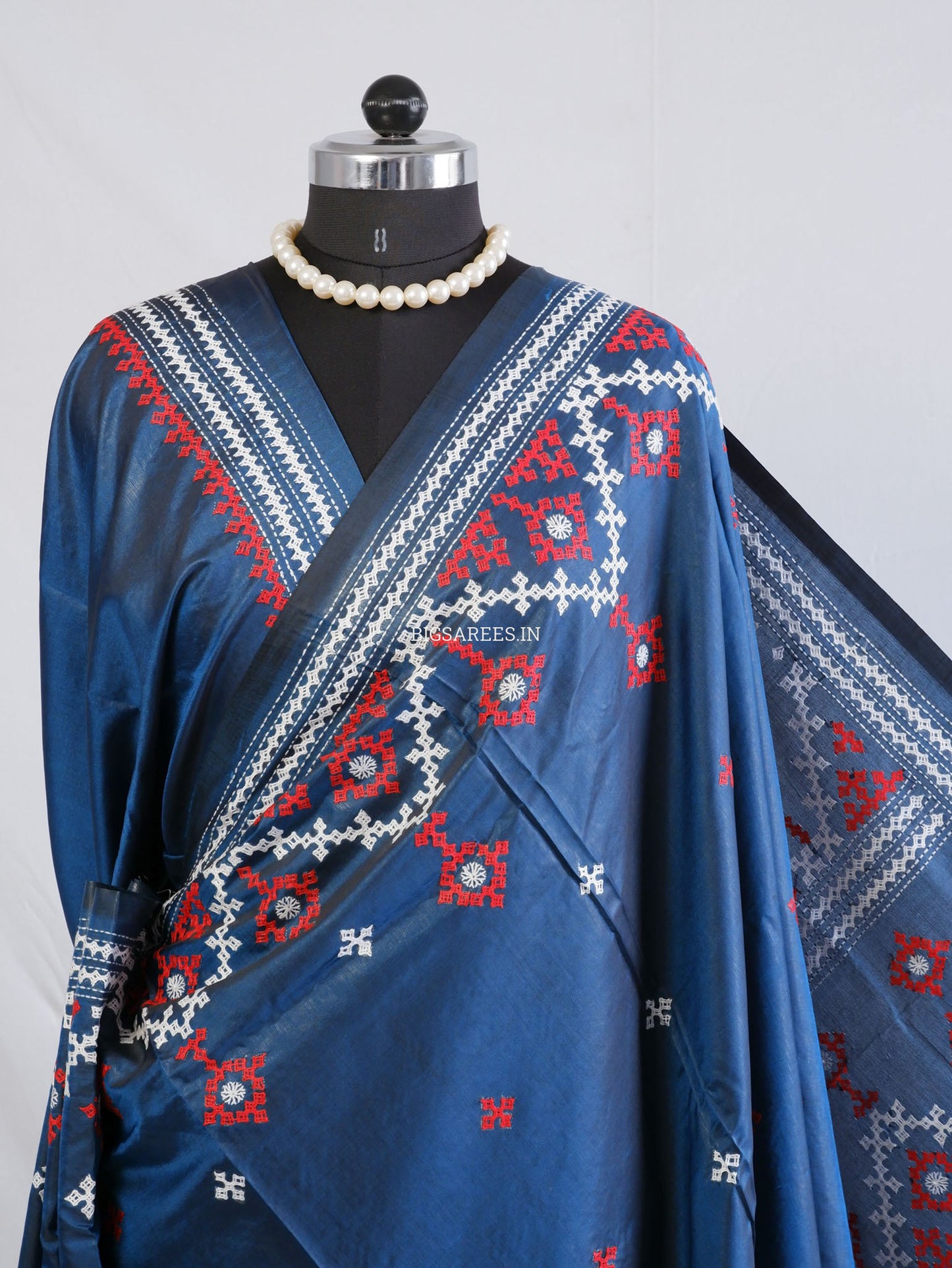 Kutchi/Gujarati Hand Embroidered Saree  | Blended Bangalore Silk / Art Silk | Cerulean Blue