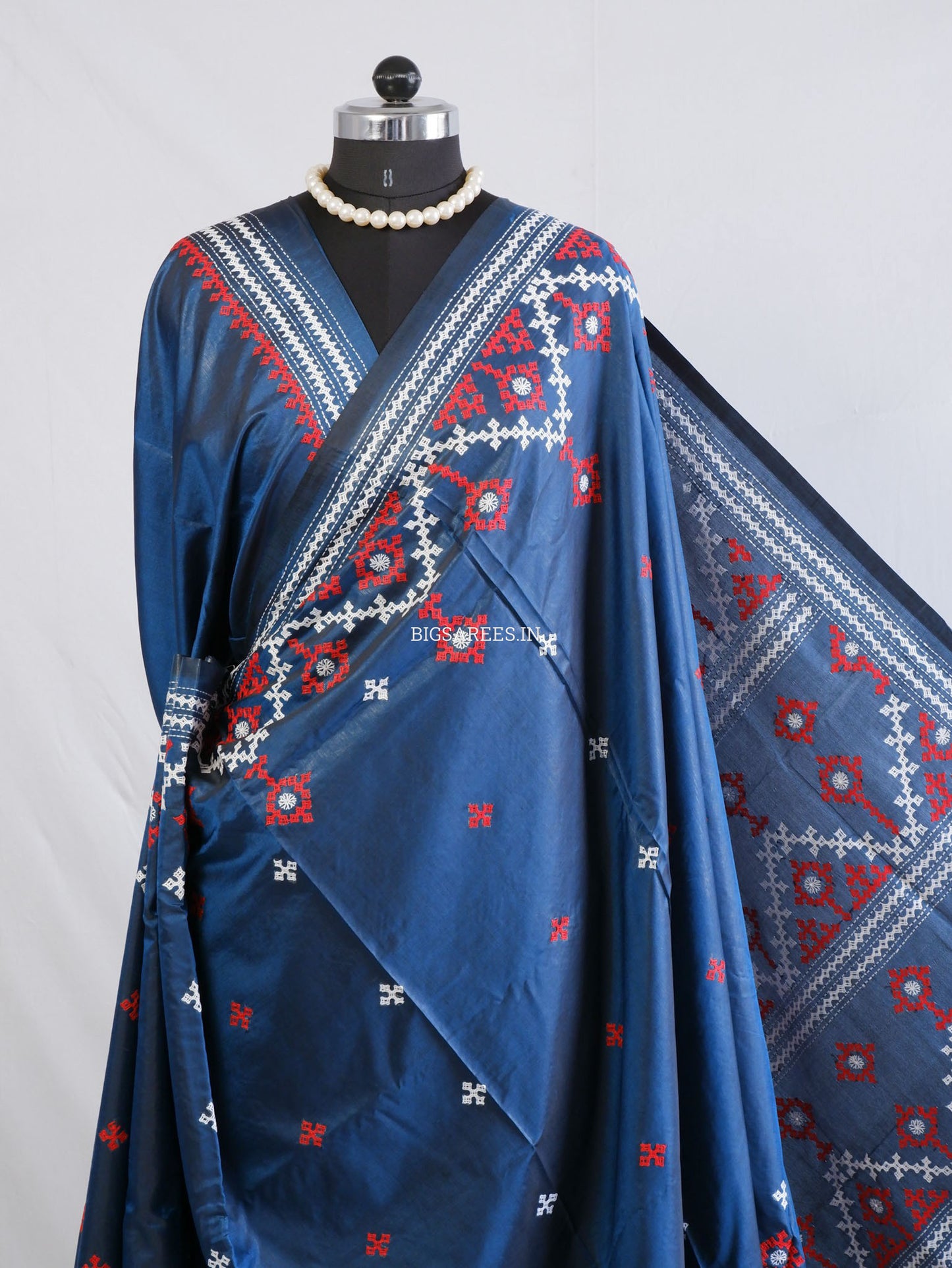 Kutchi/Gujarati Hand Embroidered Saree  | Blended Bangalore Silk / Art Silk | Cerulean Blue