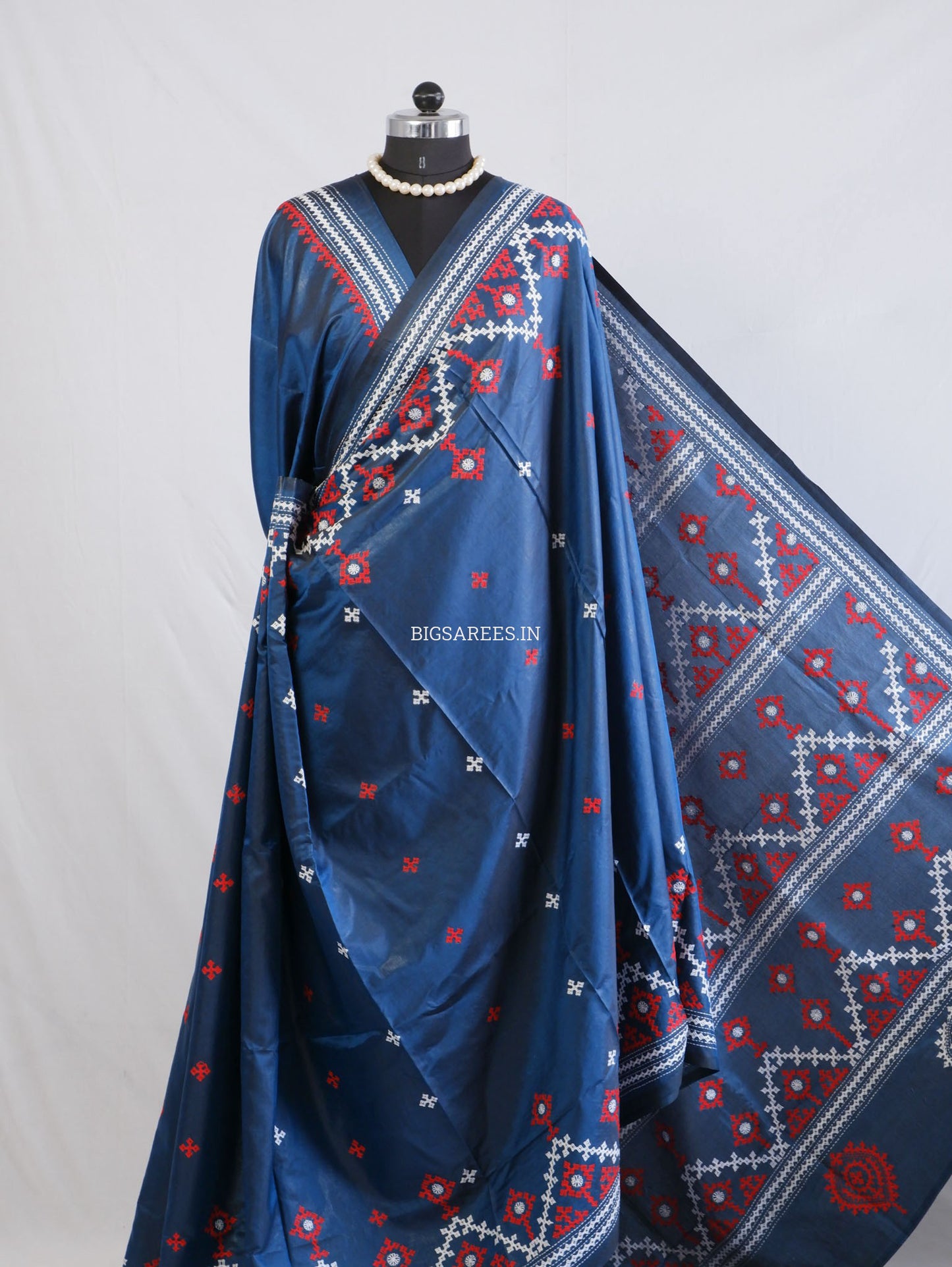 Kutchi/Gujarati Hand Embroidered Saree  | Blended Bangalore Silk / Art Silk | Cerulean Blue