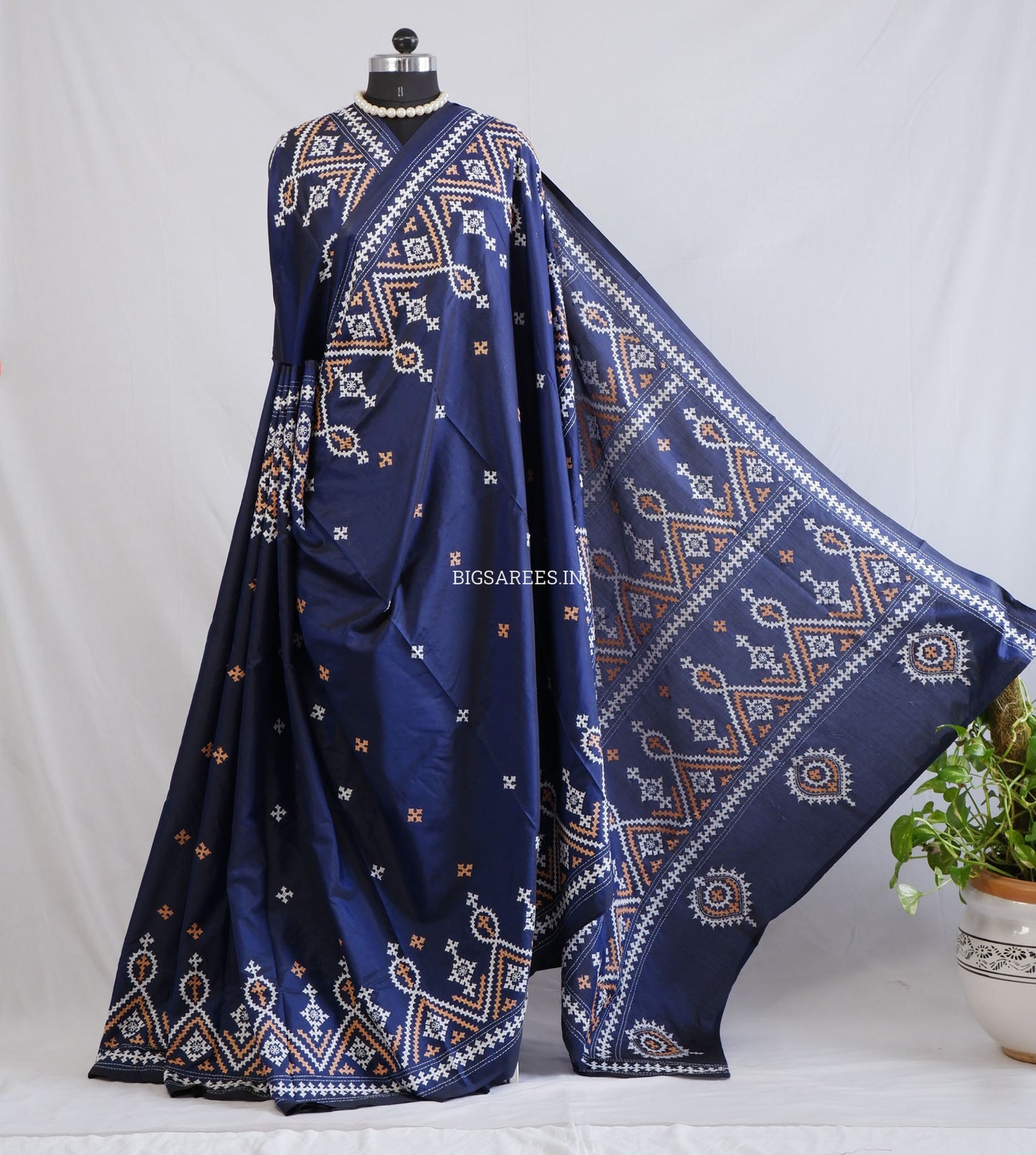 Kutchi/Gujarati Hand Embroidered Saree  | Blended Bangalore Silk / Art Silk | Dark Navy Blue
