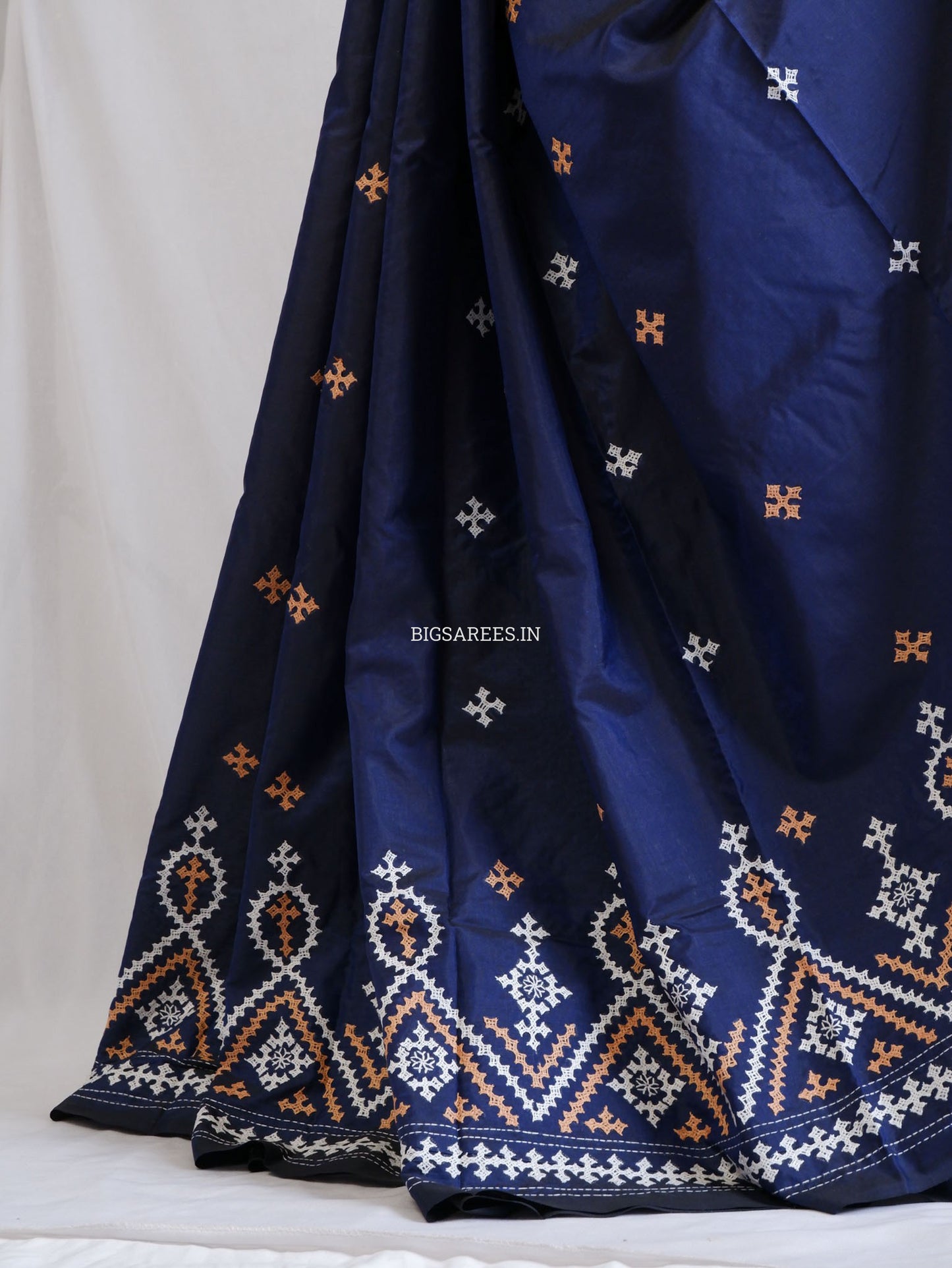Kutchi/Gujarati Hand Embroidered Saree  | Blended Bangalore Silk / Art Silk | Dark Navy Blue