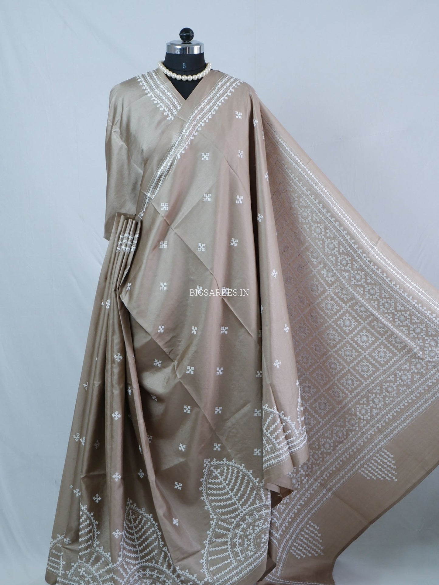Kutchi/Gujarati Hand Embroidered Saree  | Blended Bangalore Silk / Art Silk | Khaki