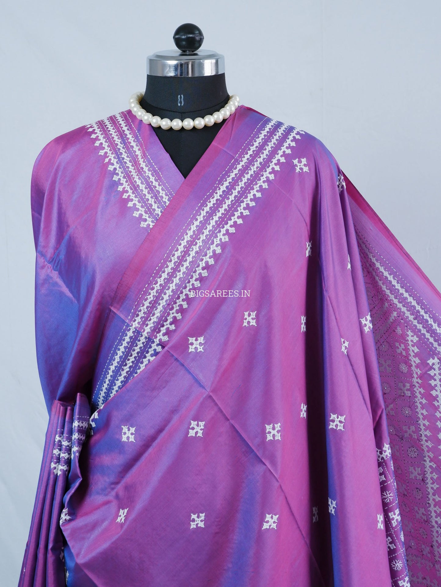 Kutchi/Gujarati Hand Embroidered Saree  | Blended Bangalore Silk / Art Silk | Fuchsia