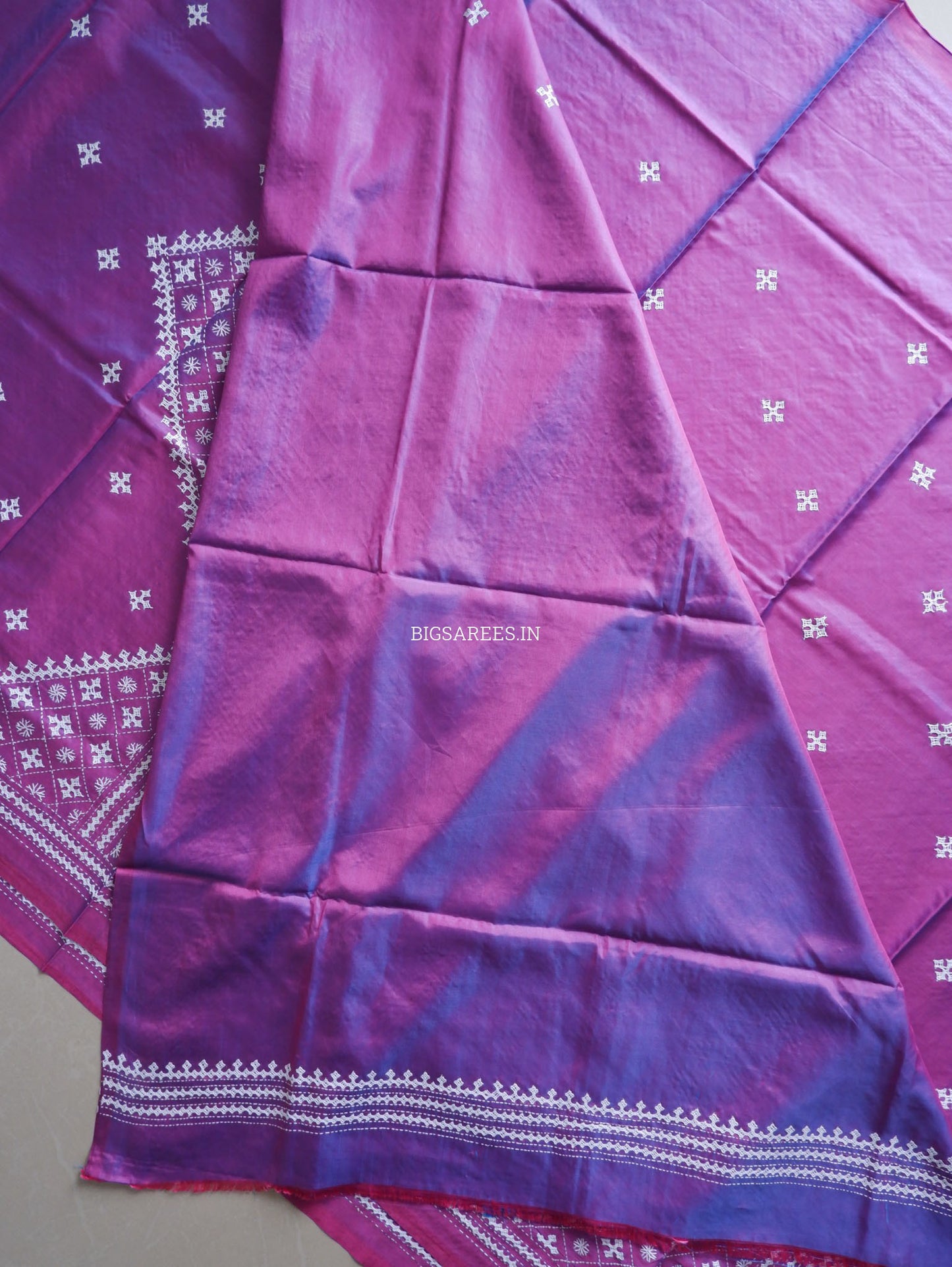 Kutchi/Gujarati Hand Embroidered Saree  | Blended Bangalore Silk / Art Silk | Fuchsia