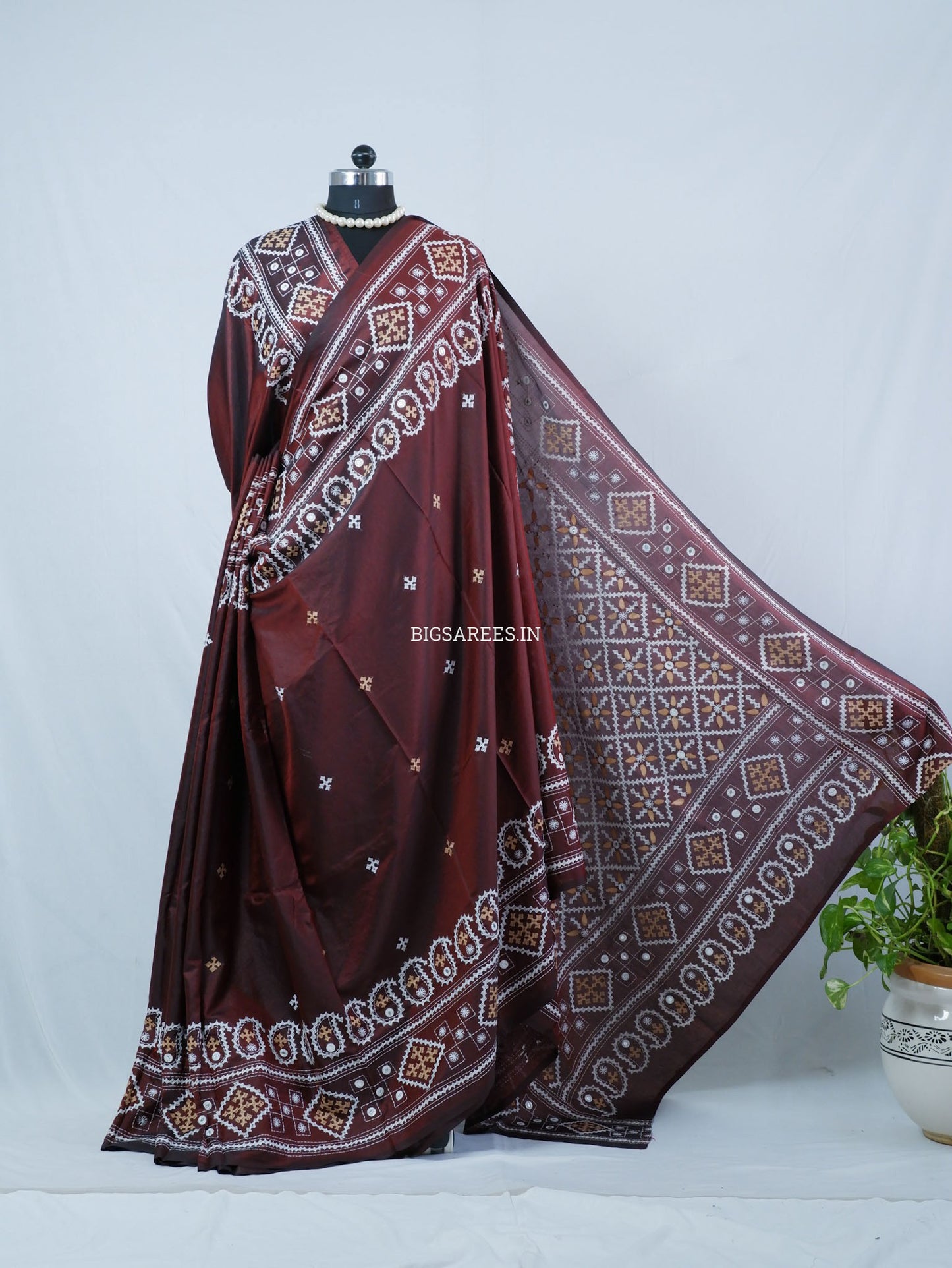 Kutchi/Gujarati Hand Embroidered Saree  | Blended Bangalore Silk / Art Silk | Maroon