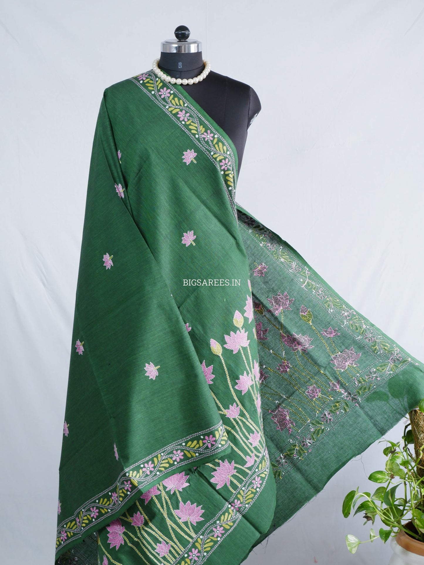 Hand-Embroidered Kantha Stitch Dupatta | Khadi Cotton | Dark Green
