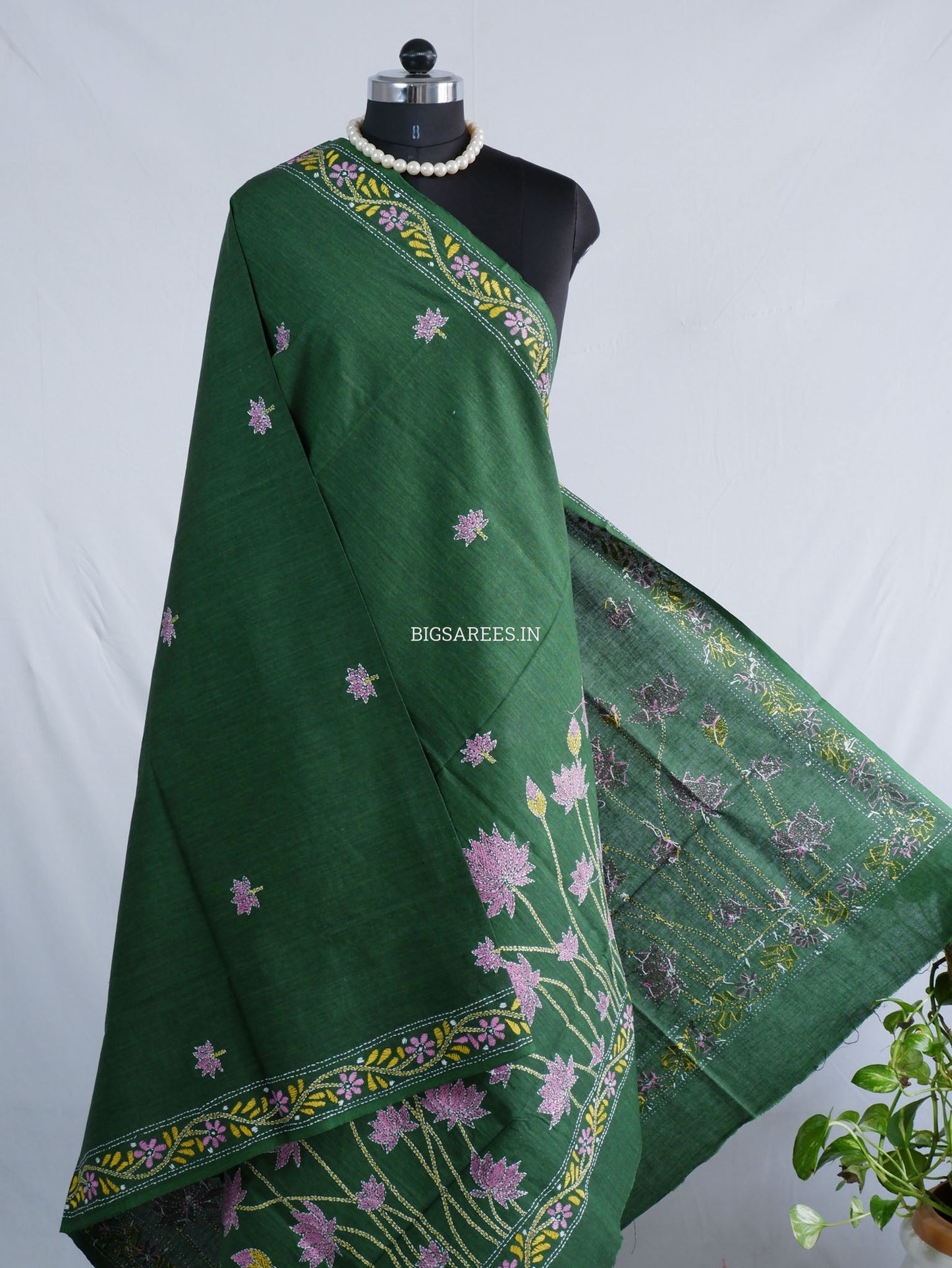 Hand-Embroidered Kantha Stitch Dupatta | Khadi Cotton | Dark Green