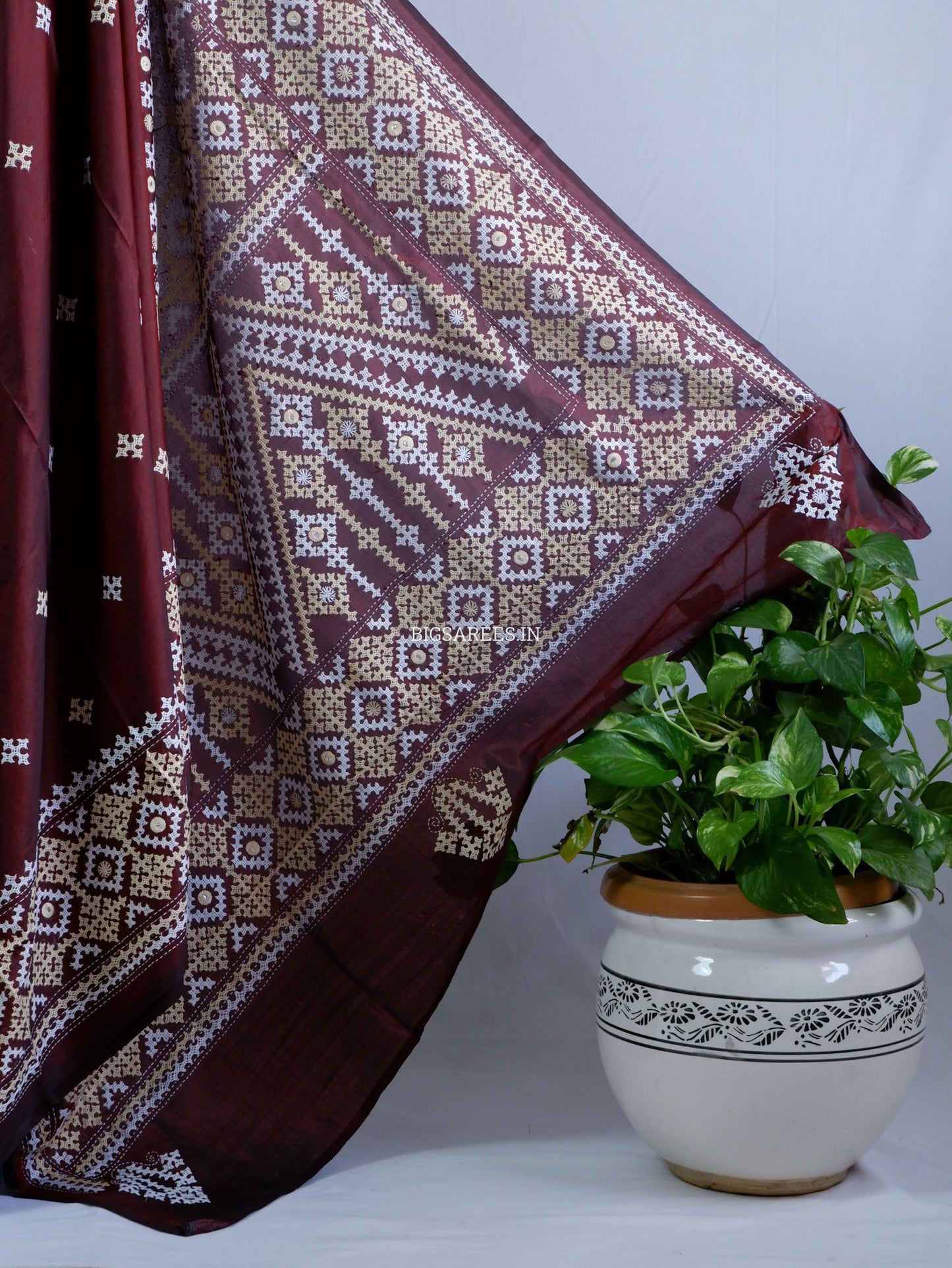 Kutchi/Gujarati Stitch Hand Embroidered Saree | Art Silk | Foil Mirror | Maroon