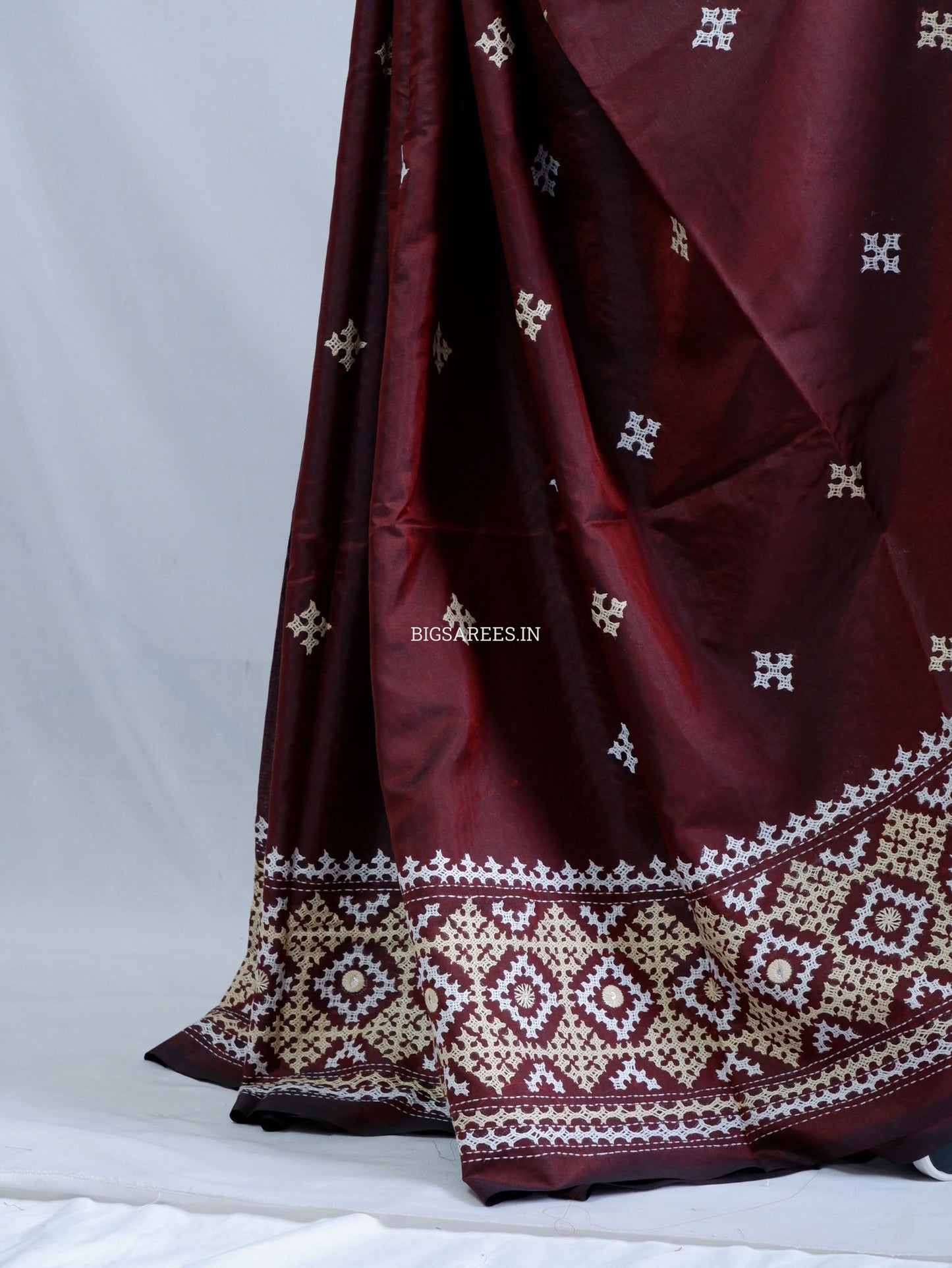 Kutchi/Gujarati Stitch Hand Embroidered Saree | Art Silk | Foil Mirror | Maroon
