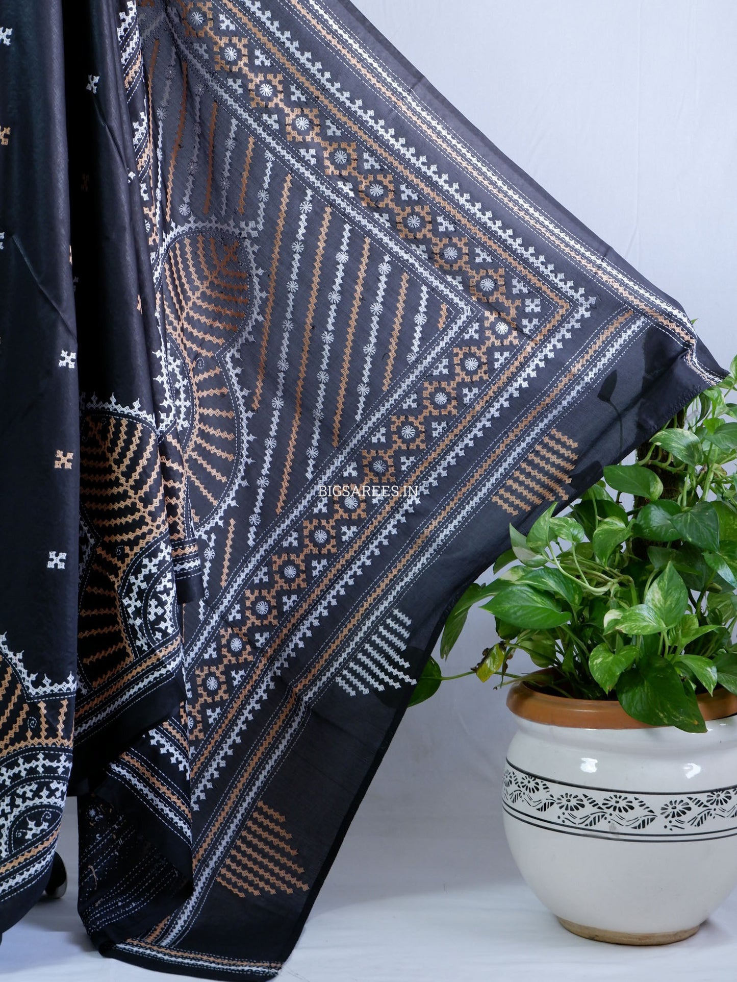 Kutchi/Gujarati Hand Embroidered Saree  | Blended Bangalore Silk / Art Silk | Black