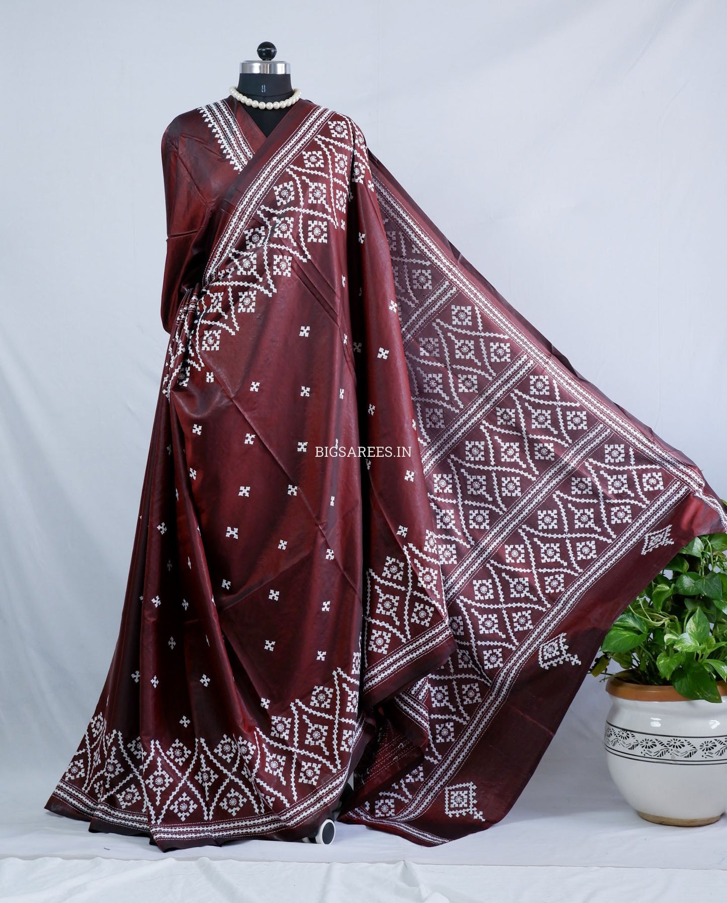 Kutchi/Gujarati Hand Embroidered Saree  | Blended Bangalore Silk / Art Silk | Maroon