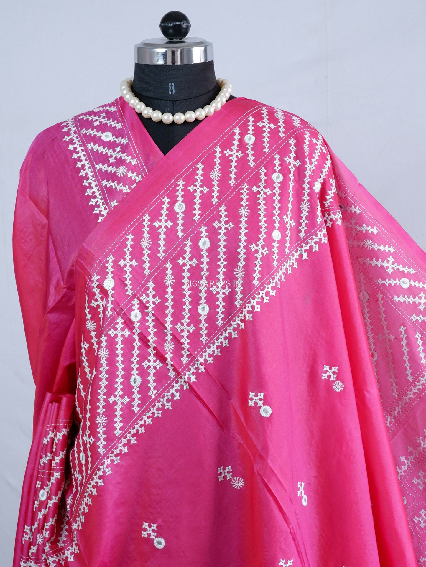 Kutchi/Gujarati Stitch Hand Embroidered Saree | Art Silk | Foil Mirror | Pink
