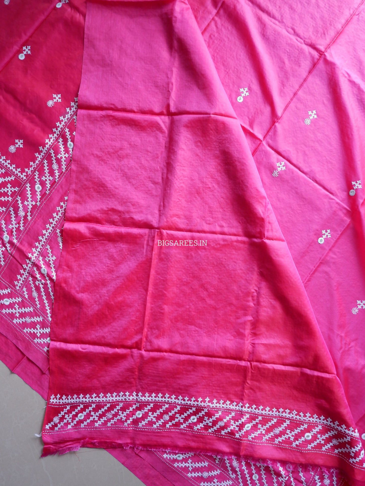 Kutchi/Gujarati Stitch Hand Embroidered Saree | Art Silk | Foil Mirror | Pink