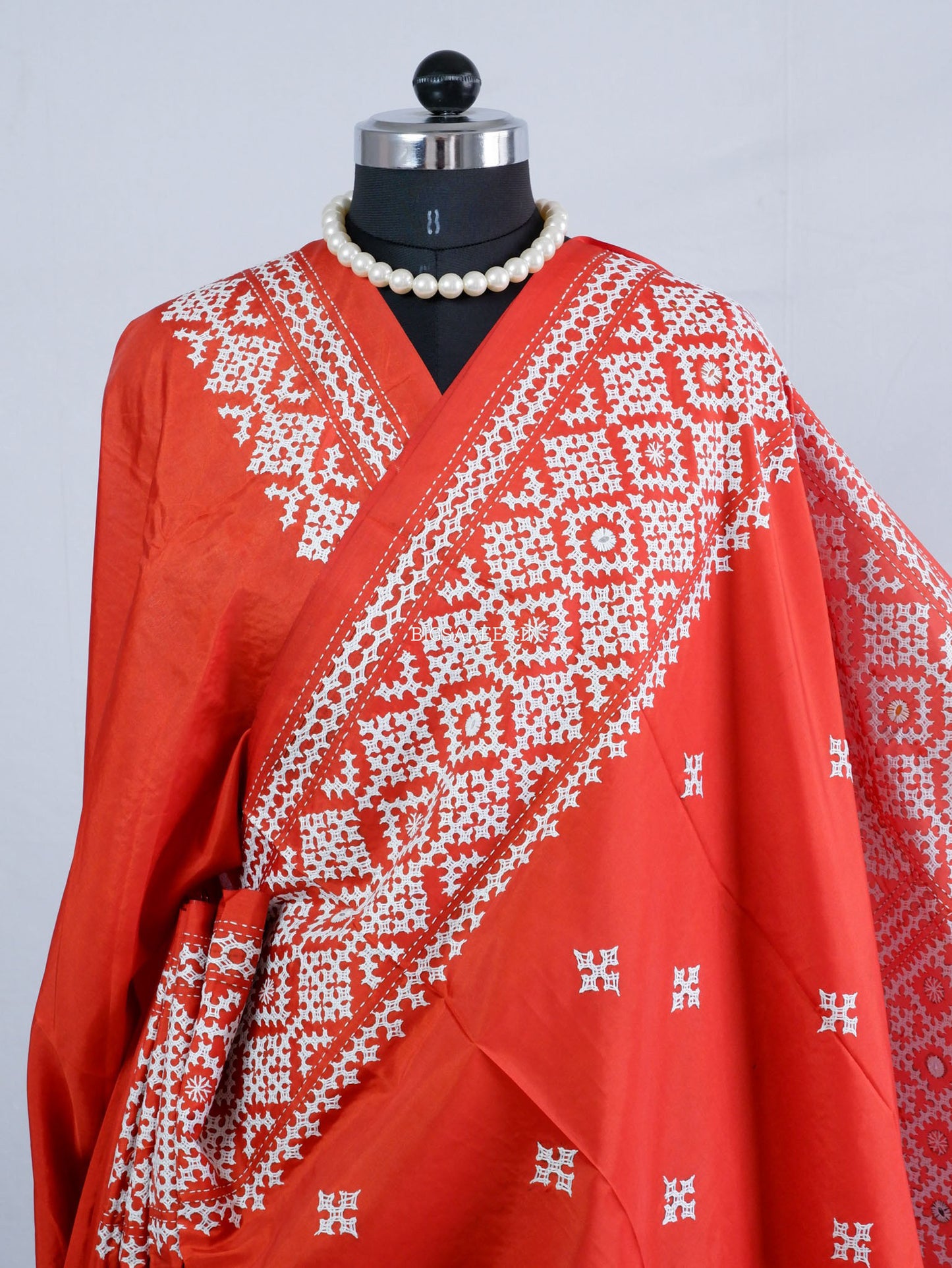 Kutchi/Gujarati Stitch Hand Embroidered Saree | Art Silk | Foil Mirror | Red
