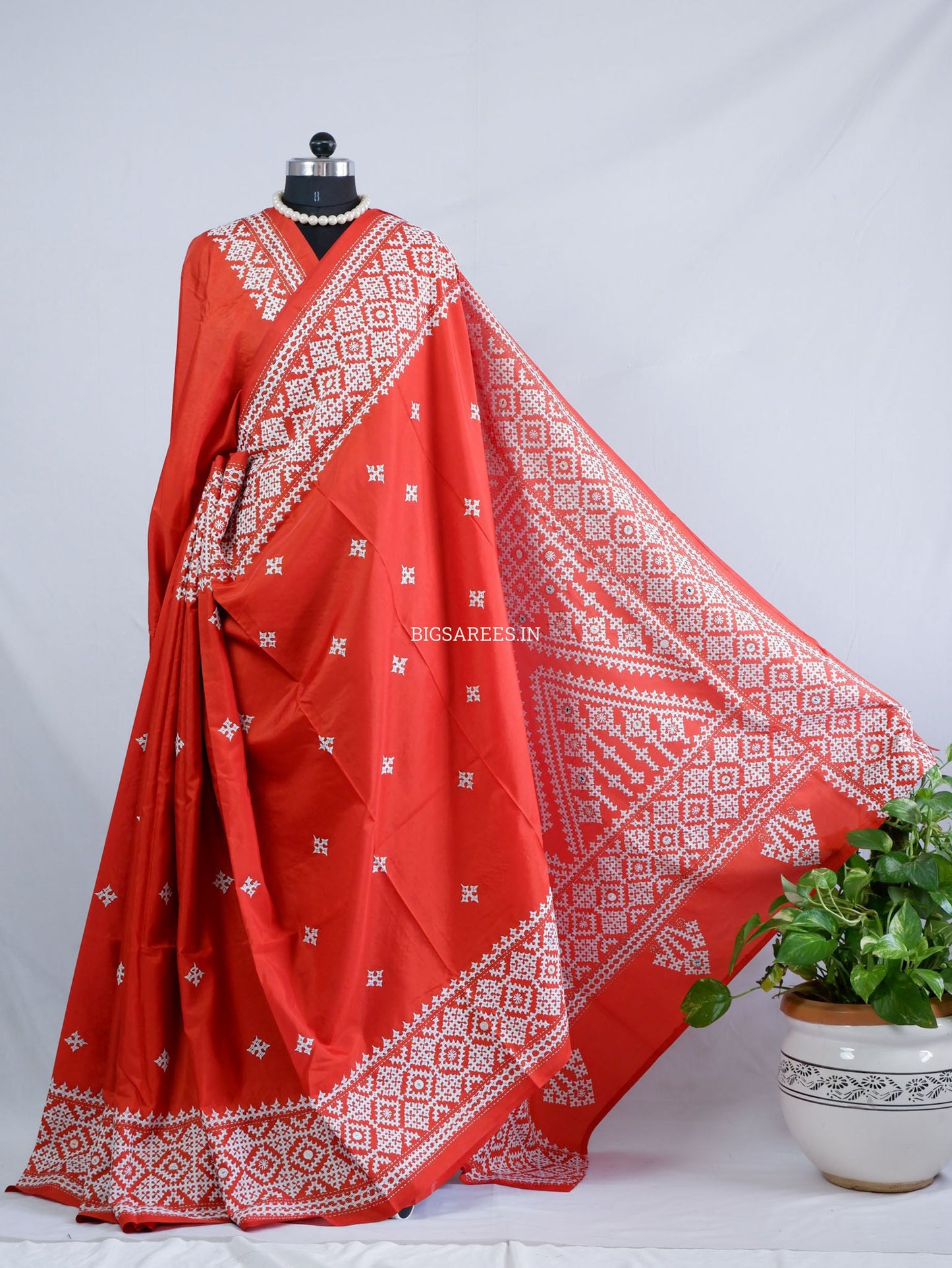 Kutchi/Gujarati Stitch Hand Embroidered Saree | Art Silk | Foil Mirror | Red