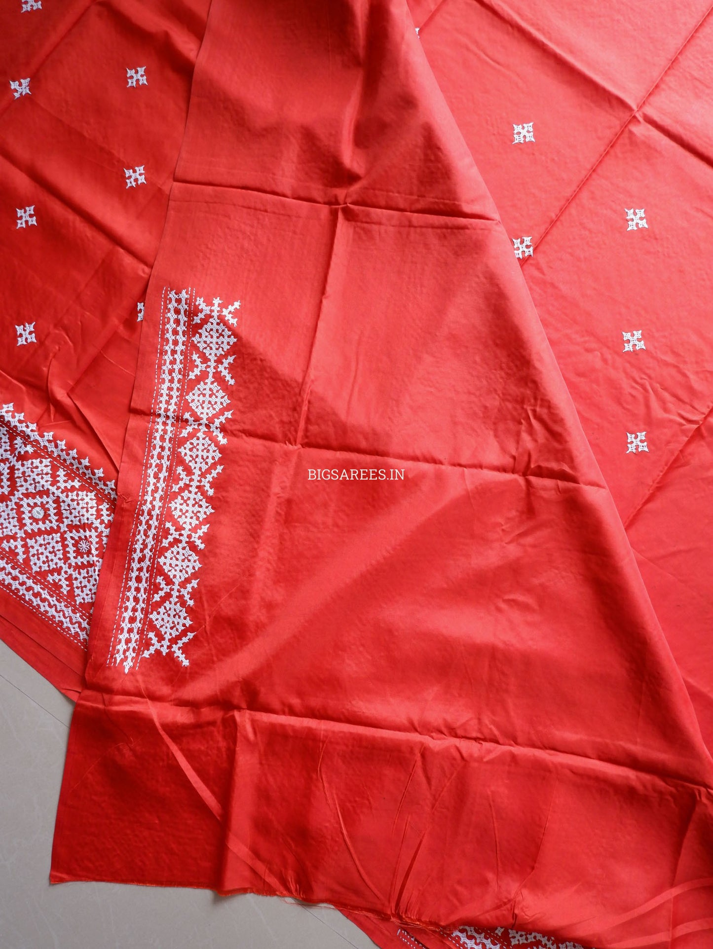 Kutchi/Gujarati Stitch Hand Embroidered Saree | Art Silk | Foil Mirror | Red